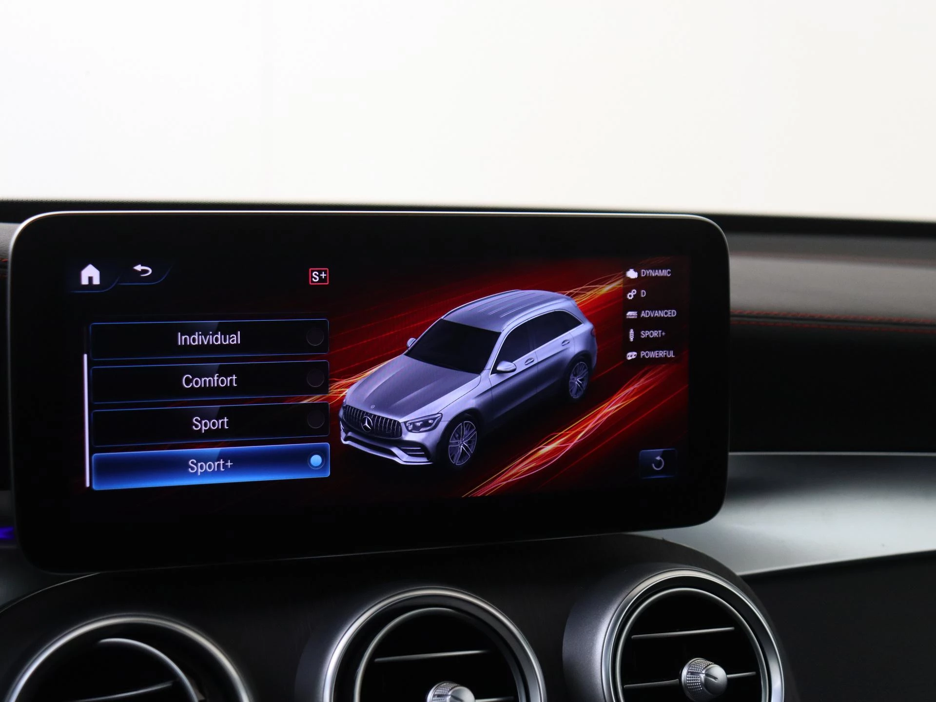 Mercedes-Benz-GLC-image-22