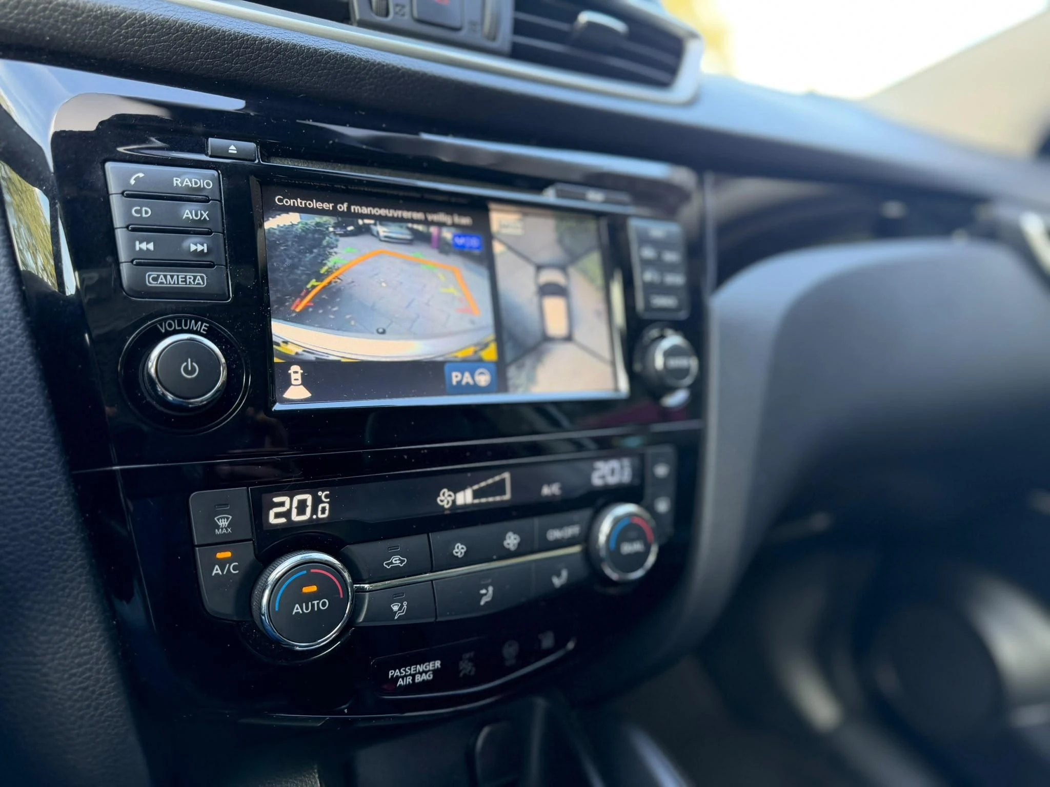 Nissan-QASHQAI-image-8