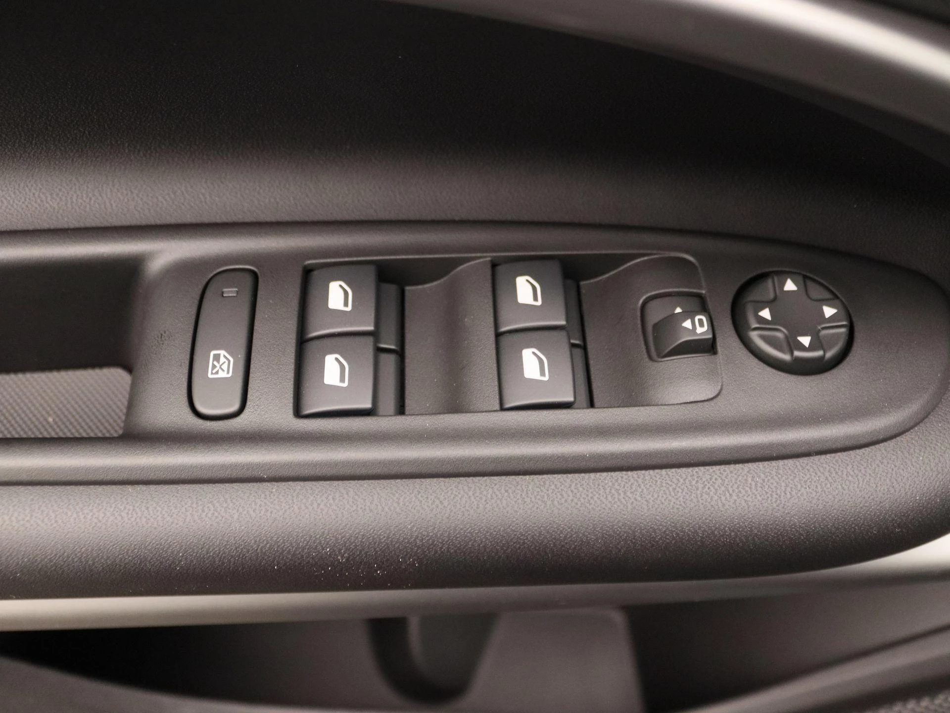 Jeep-Avenger-image-23