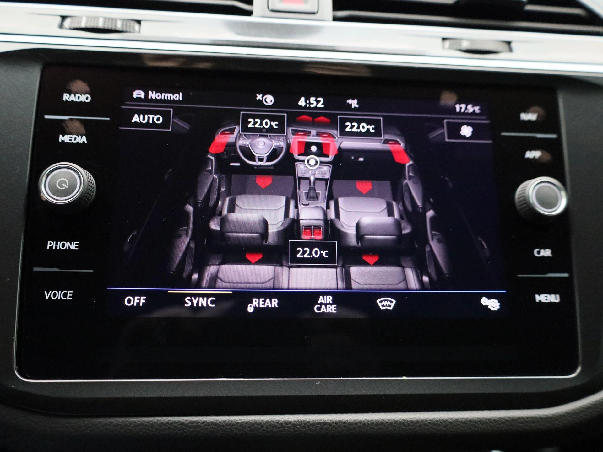 Volkswagen-Tiguan-image-27
