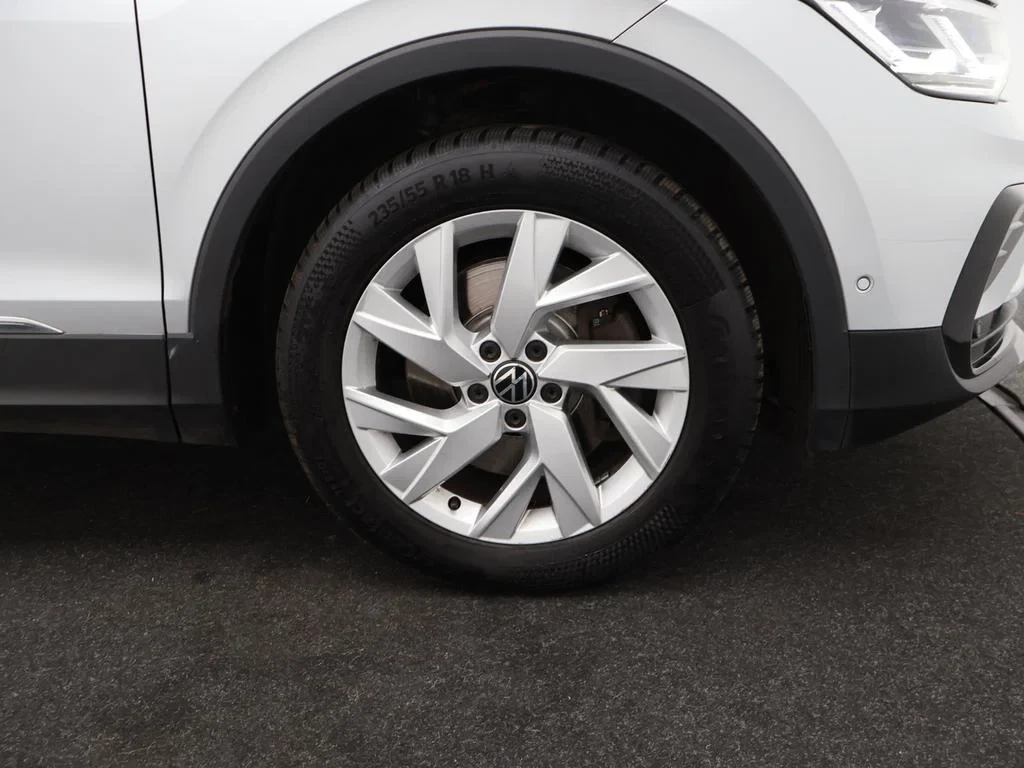 Volkswagen-Tiguan-image-8