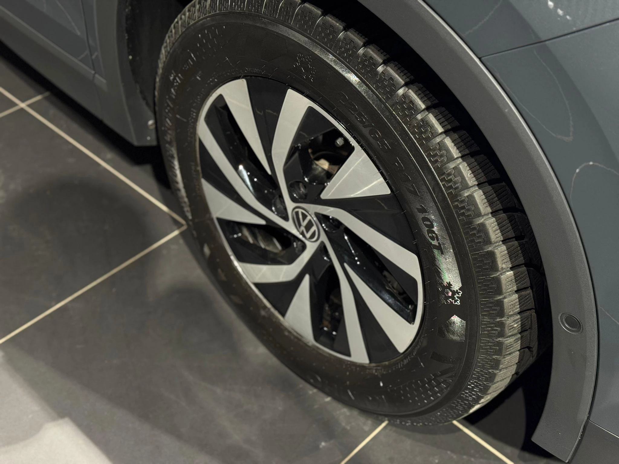 Volkswagen-Tiguan-image-4