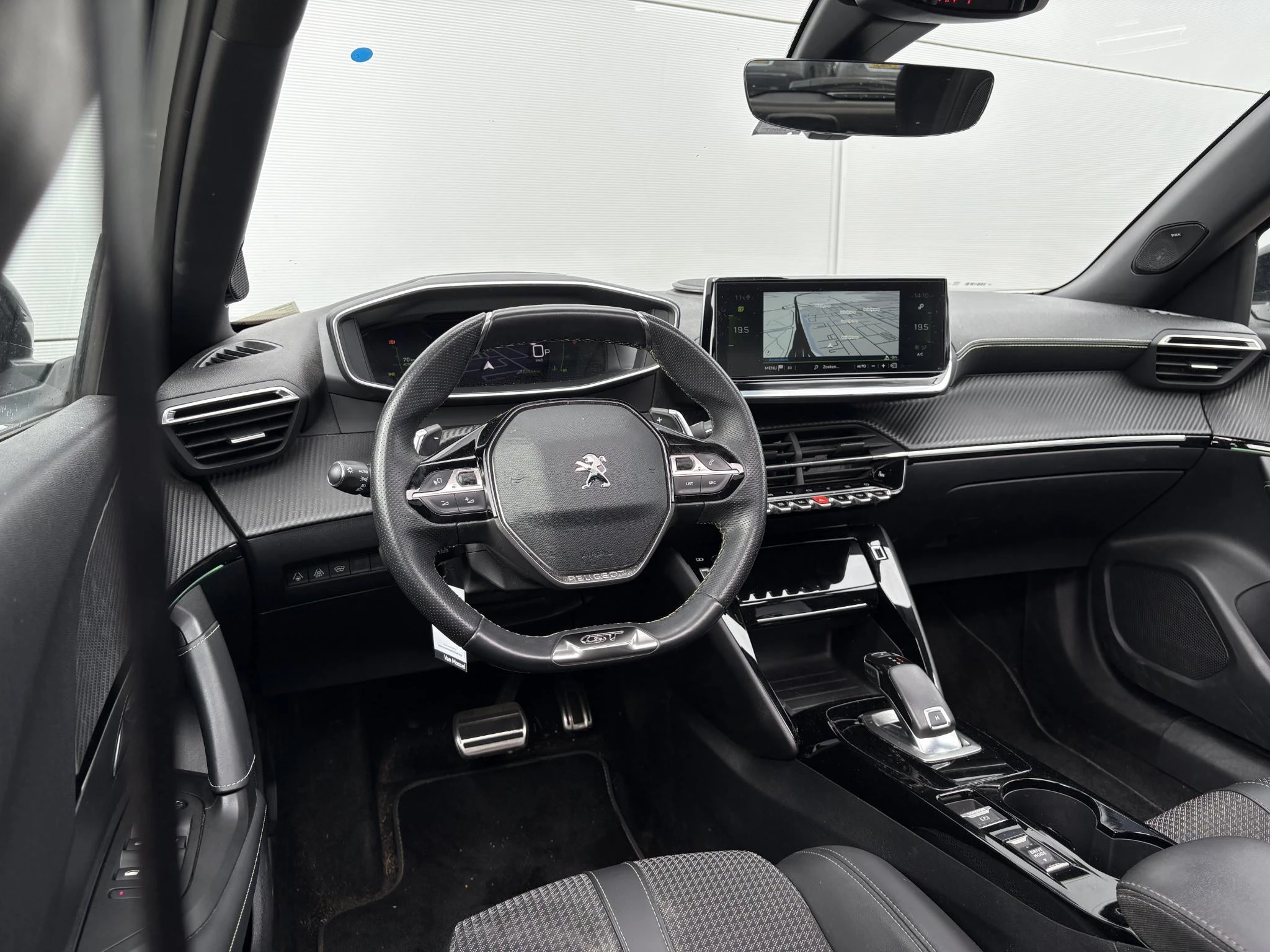 Peugeot-2008-image-12