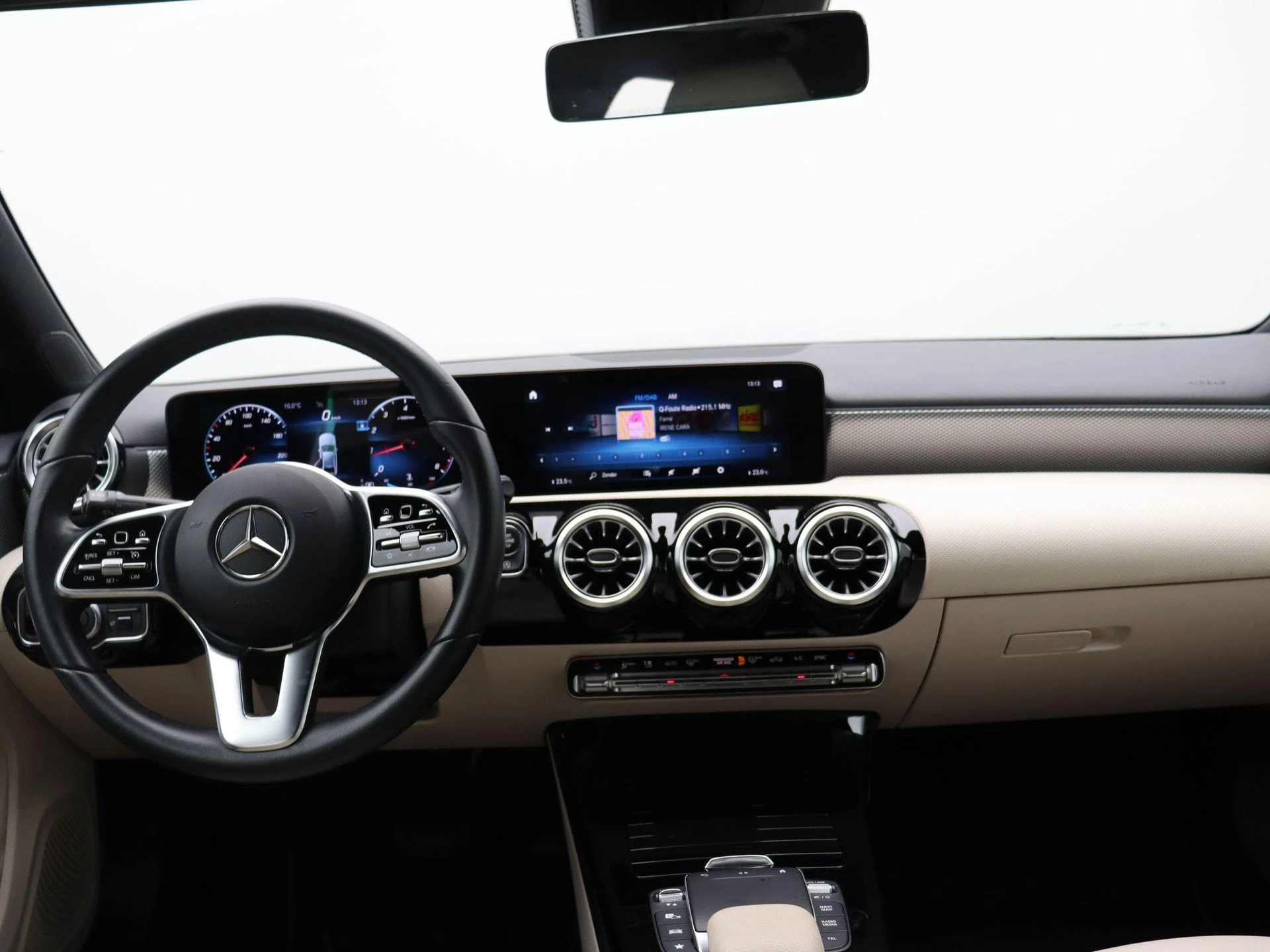 Mercedes-Benz Classe A 180 Business Line + LEDER + SENSOREN + CAMERA +