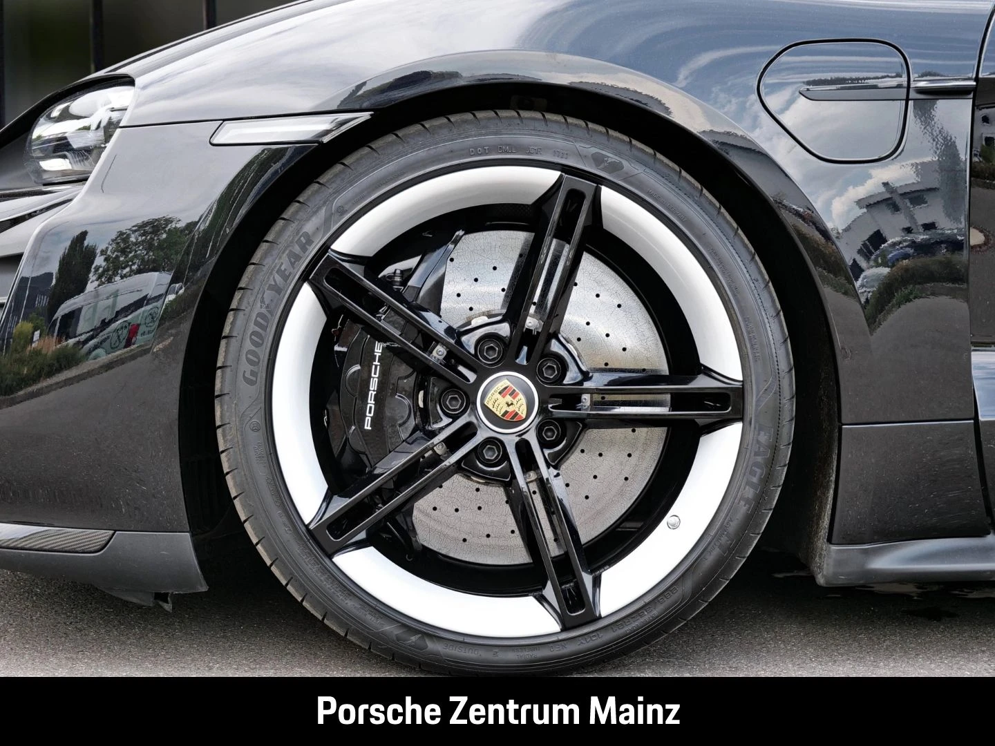 Porsche Taycan Turbo S InnoDrive PCCB PDCC LED-Matrix turbo s