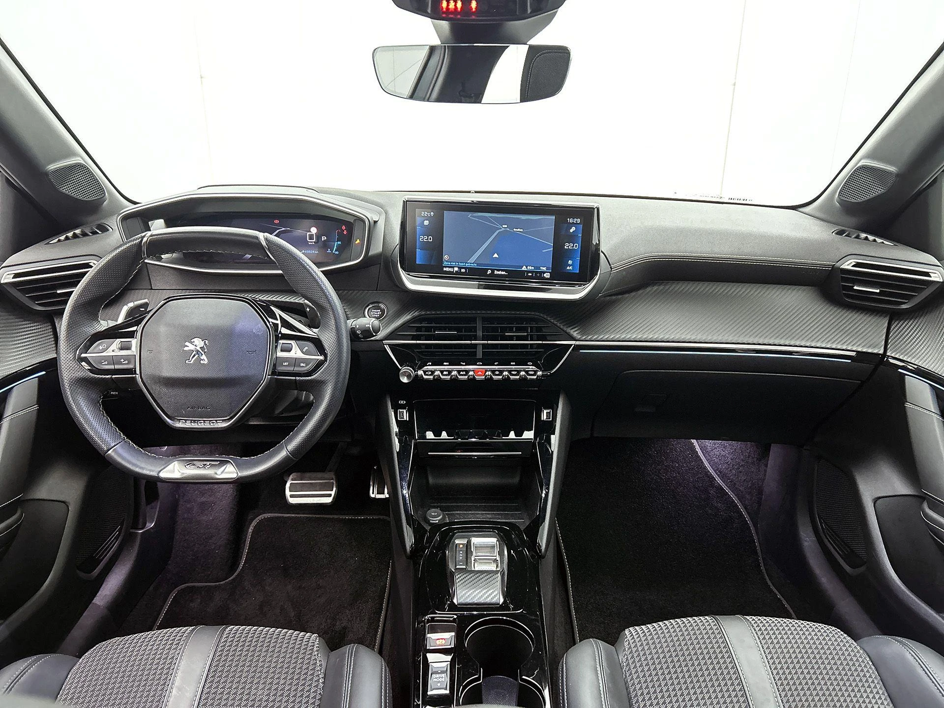 Peugeot-208-image-22