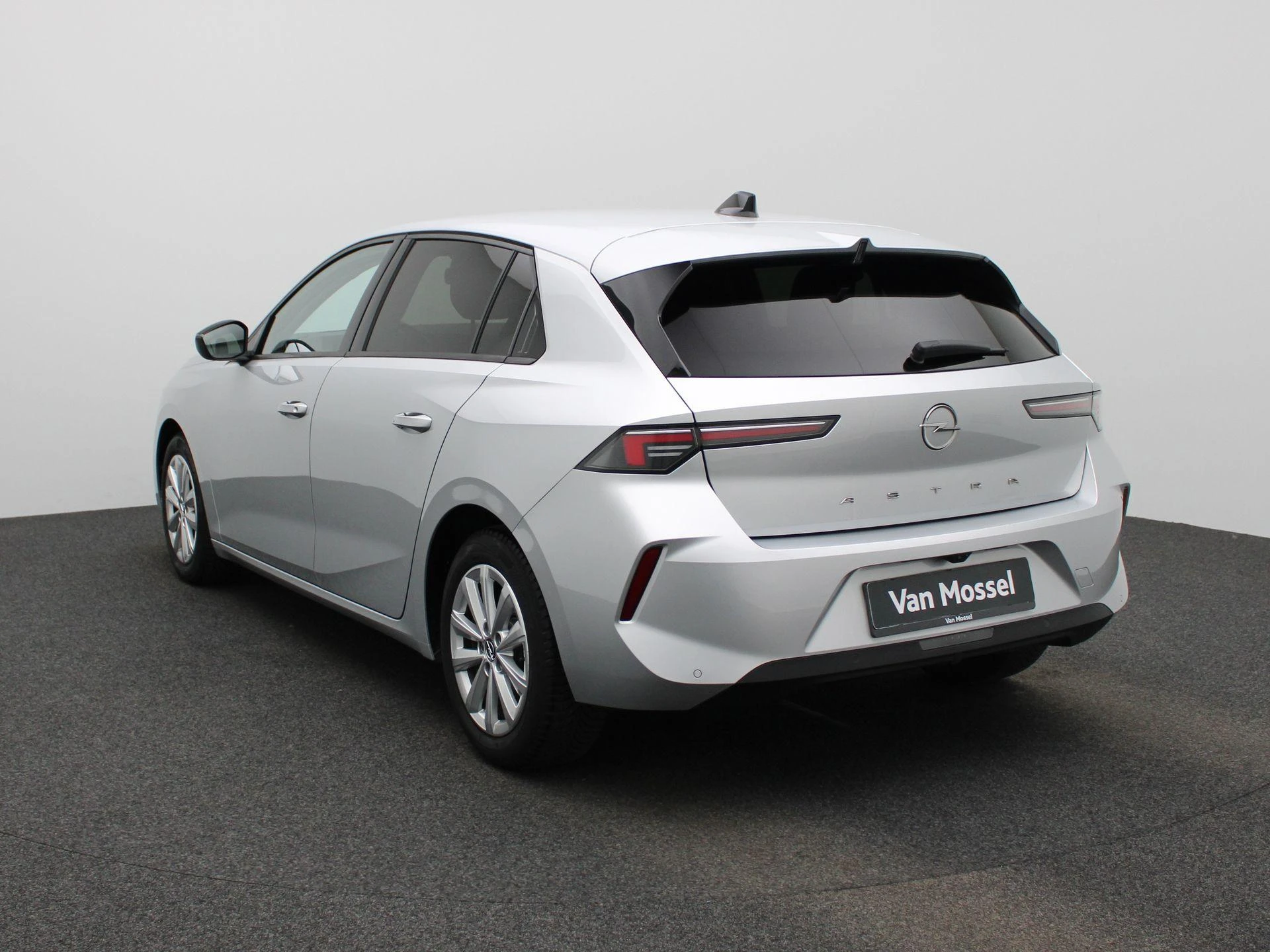 Opel-Astra-image-1