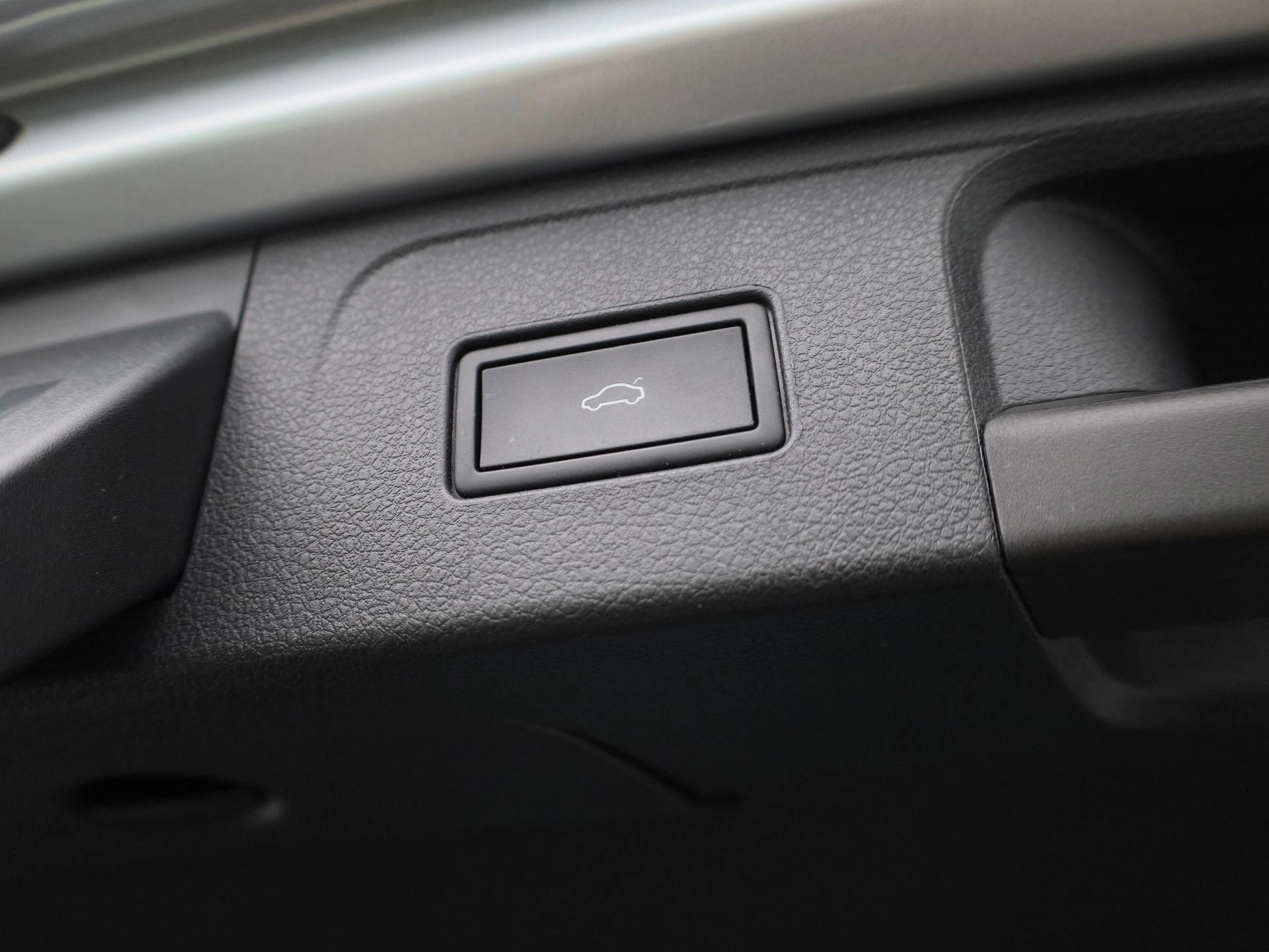 Volkswagen-Passat-image-12