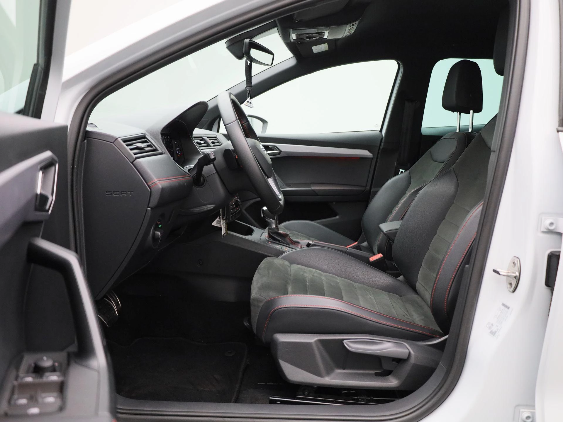 SEAT-Ibiza-image-10