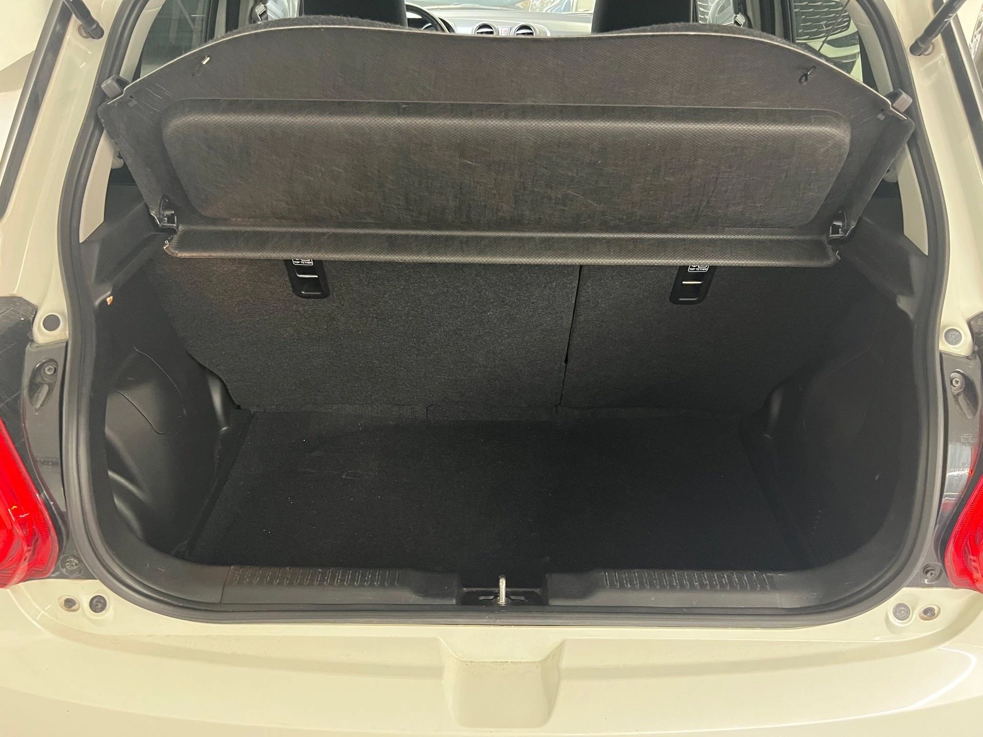 Suzuki Swift 1.0 Grand Luxe +