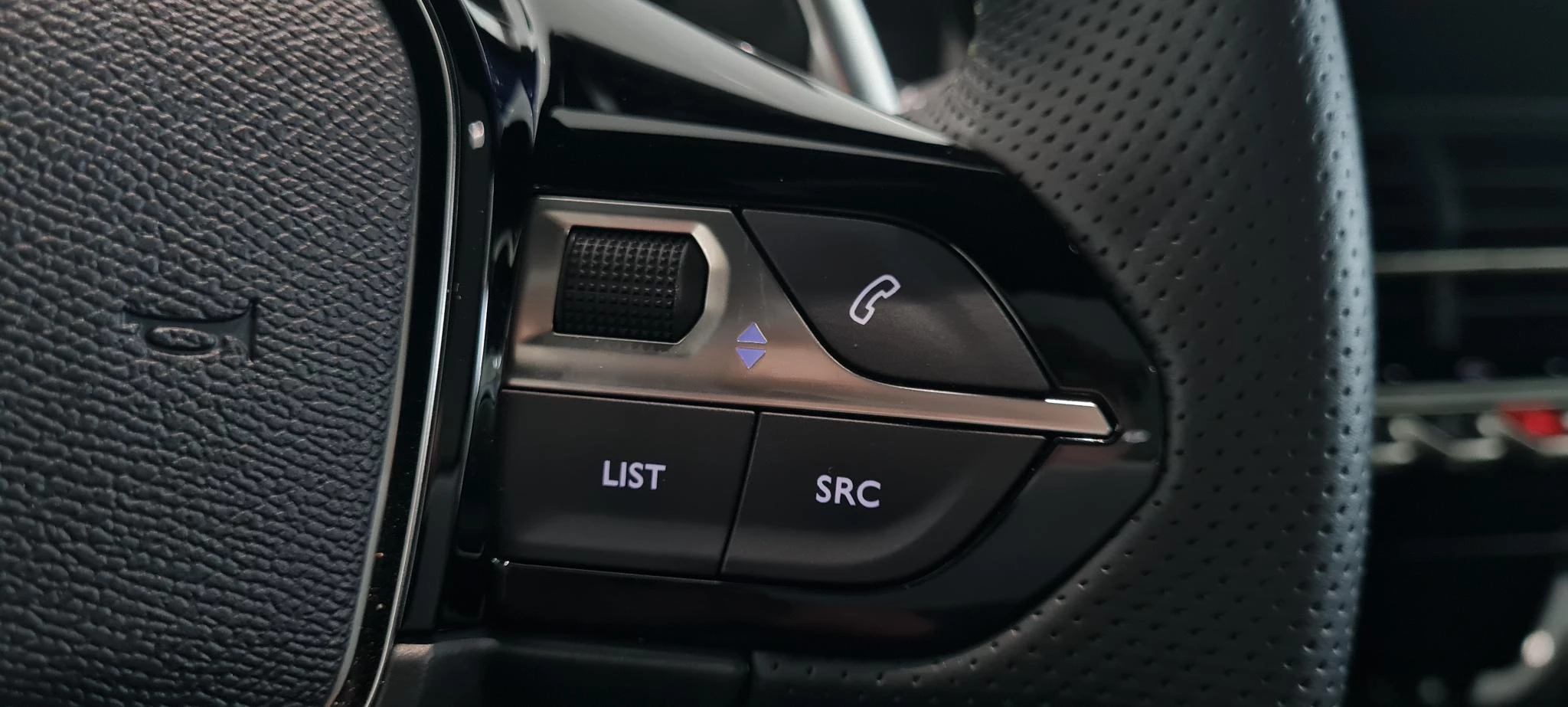 Peugeot 208 Hybrid 100 e-DCS6 GT