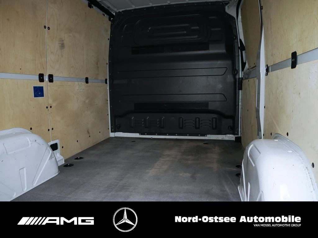 Mercedes-Benz-Sprinter-image-11