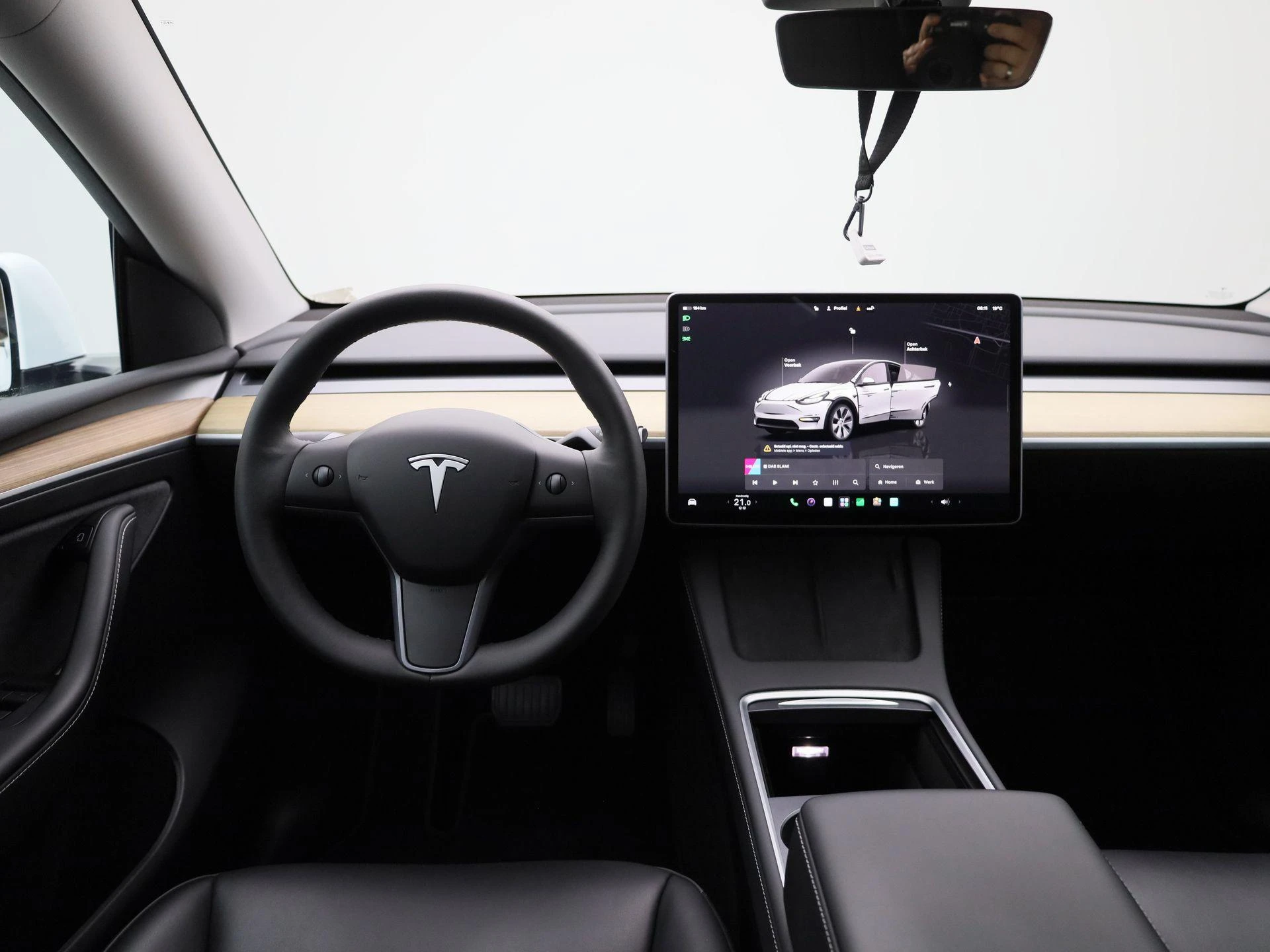 Tesla-Model Y-image-6