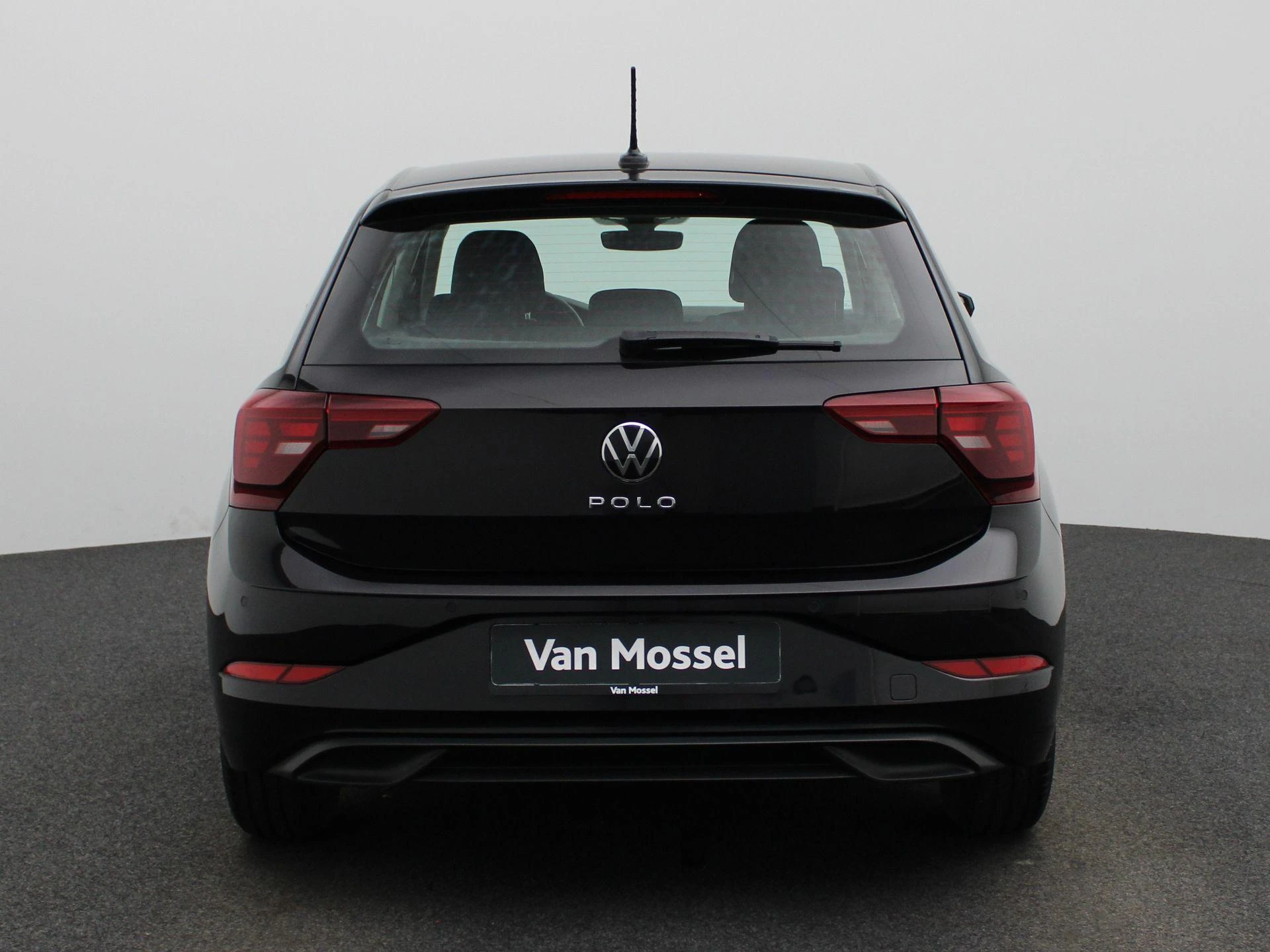Volkswagen-Polo-image-5