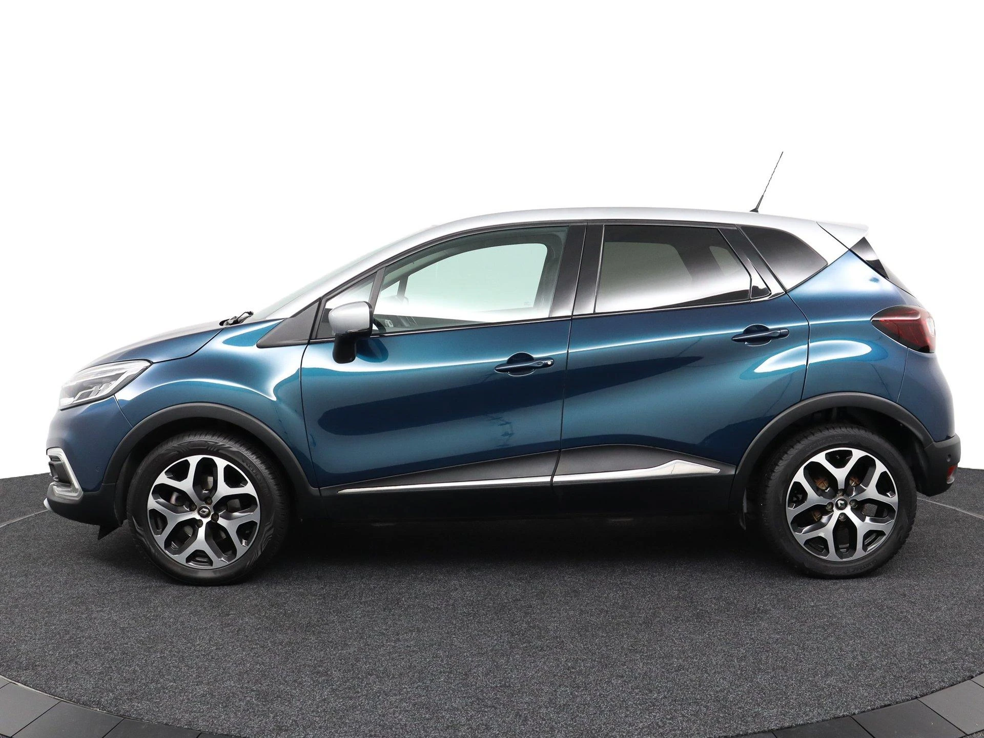 Renault-Captur-image-2