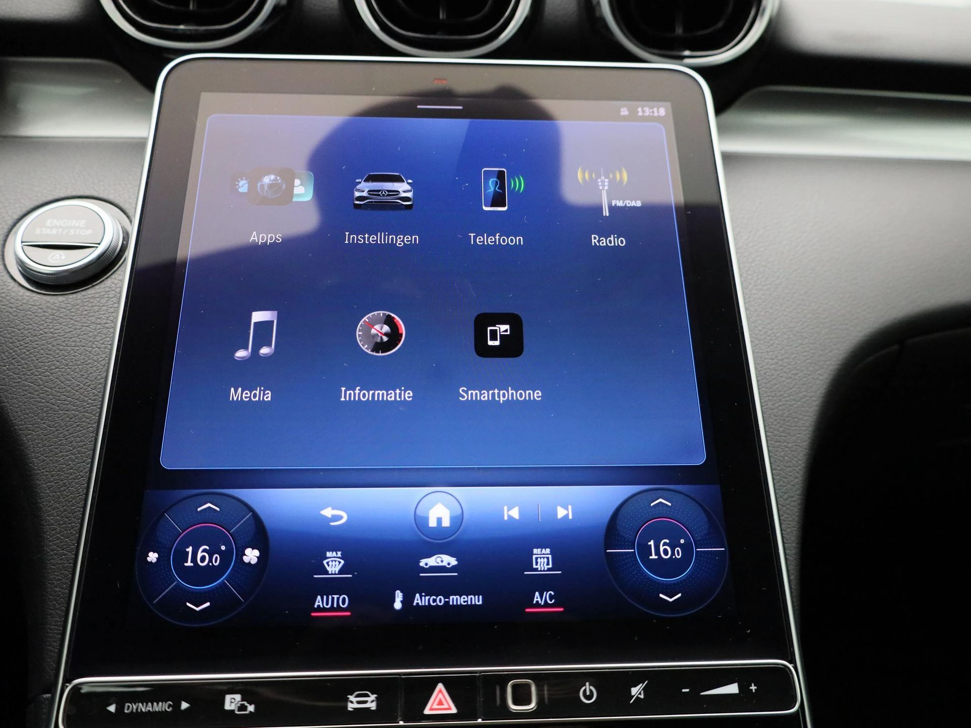 Mercedes-Benz-C-Klasse-image-12