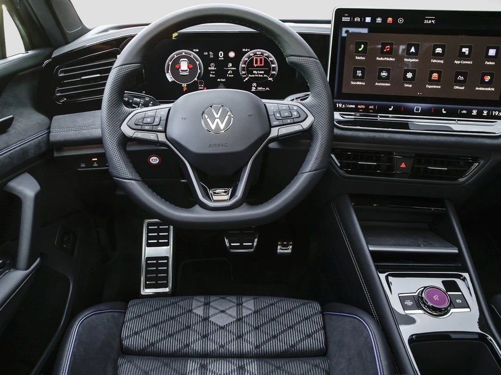 Volkswagen-Tiguan-image-12