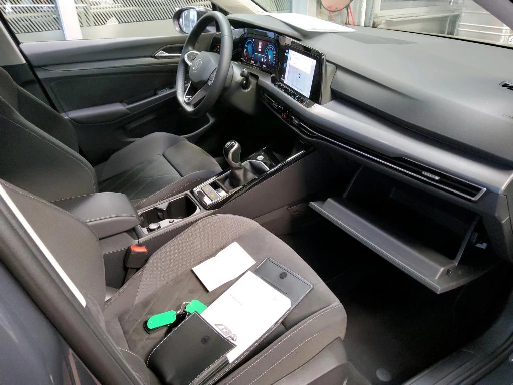 Volkswagen Golf 1.5 TSI Style Navi., Tel., RFK, 18"Alu., App-Con., SHZ,