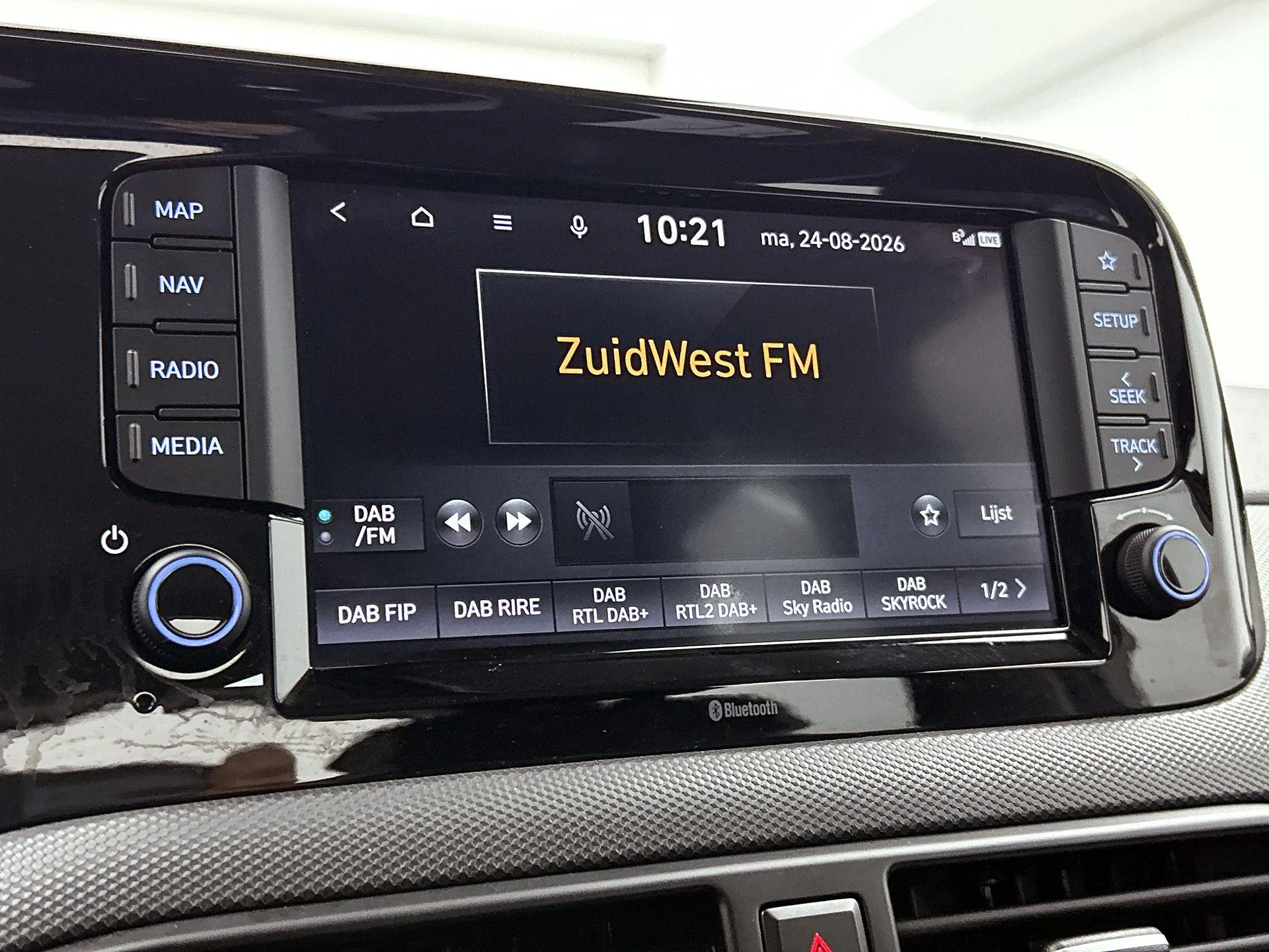 Hyundai-i10-image-6