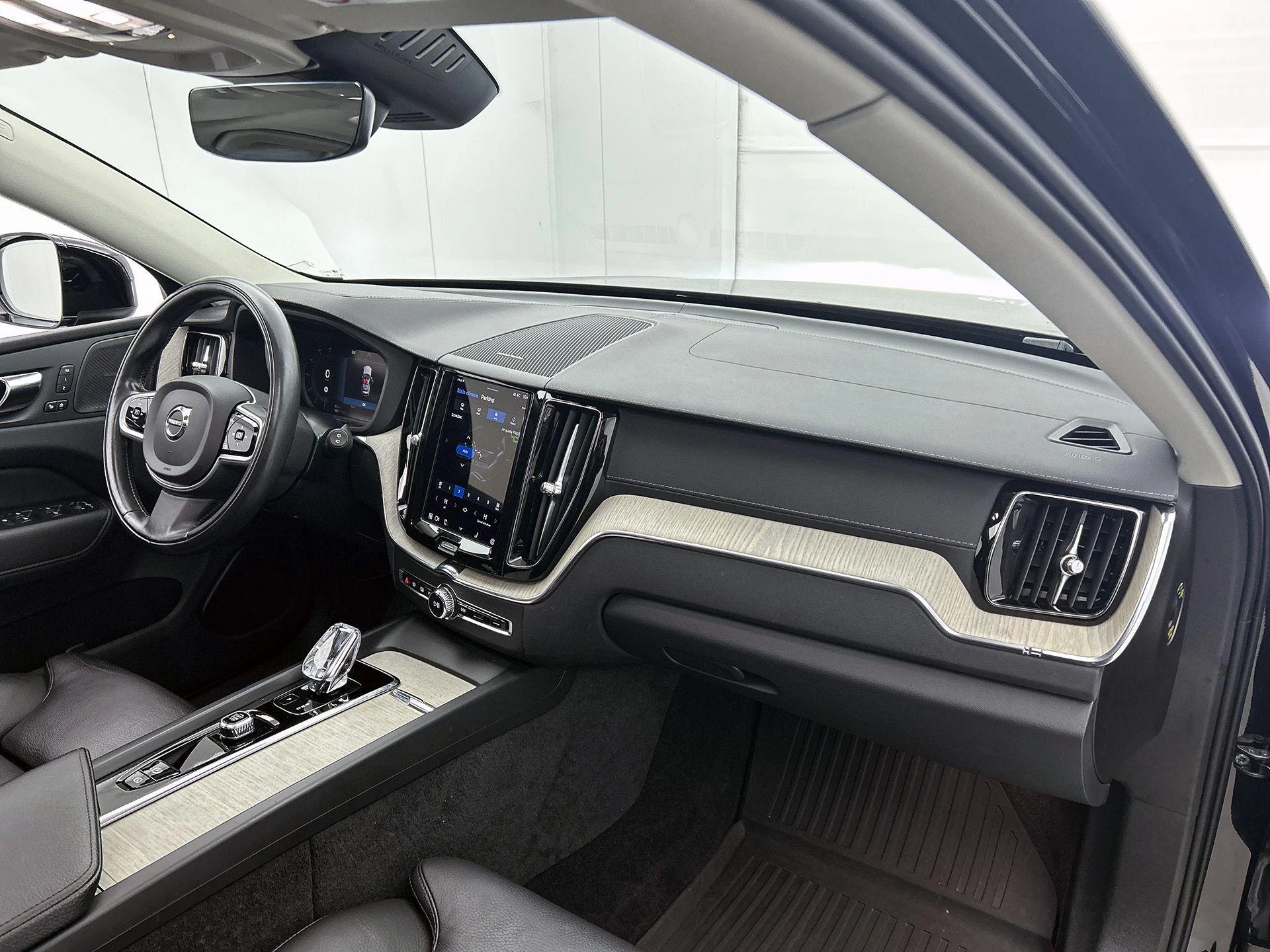Volvo-XC60-image-18