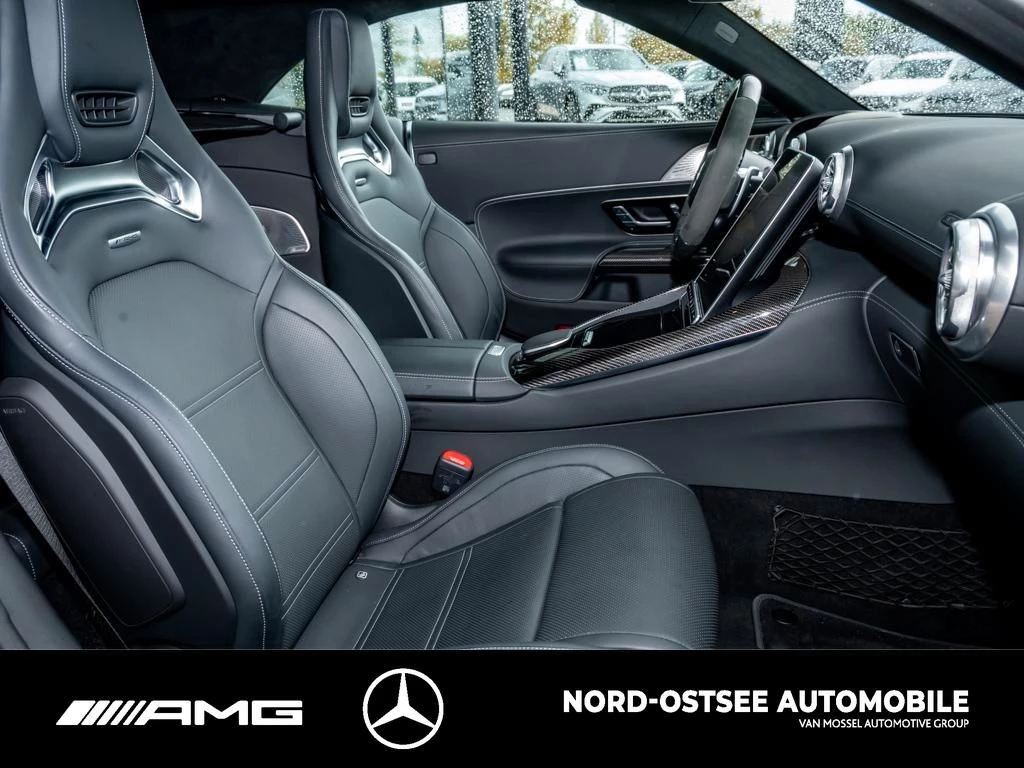 Mercedes-Benz-SL-image-9