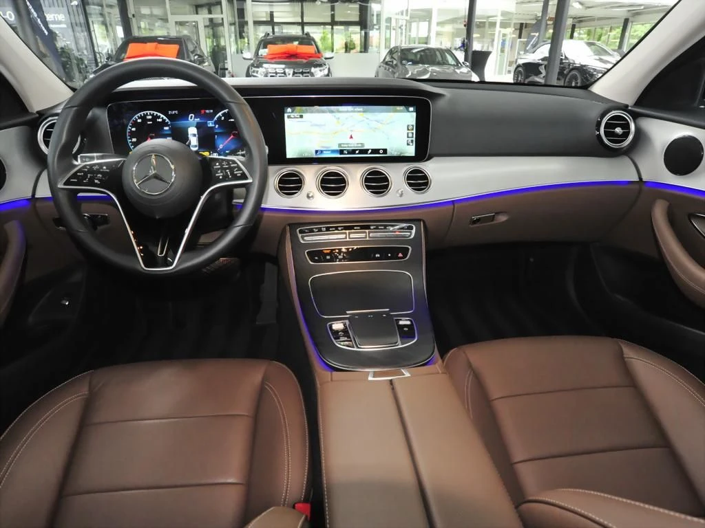 Mercedes-Benz-E-Klasse 450-image-13