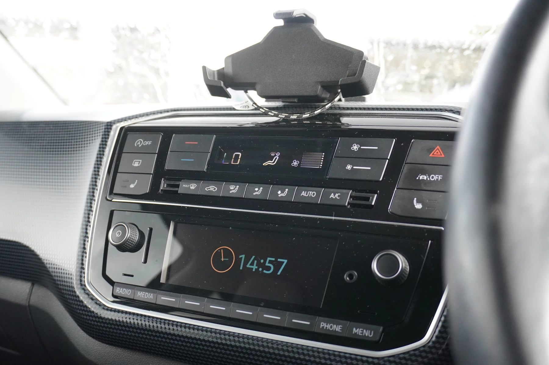 Volkswagen-up!-image-26