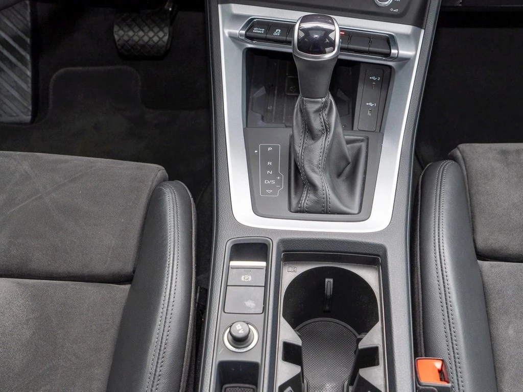 Audi Q3 Sportback 35 TFSI S line Panorama PDC+ GRA