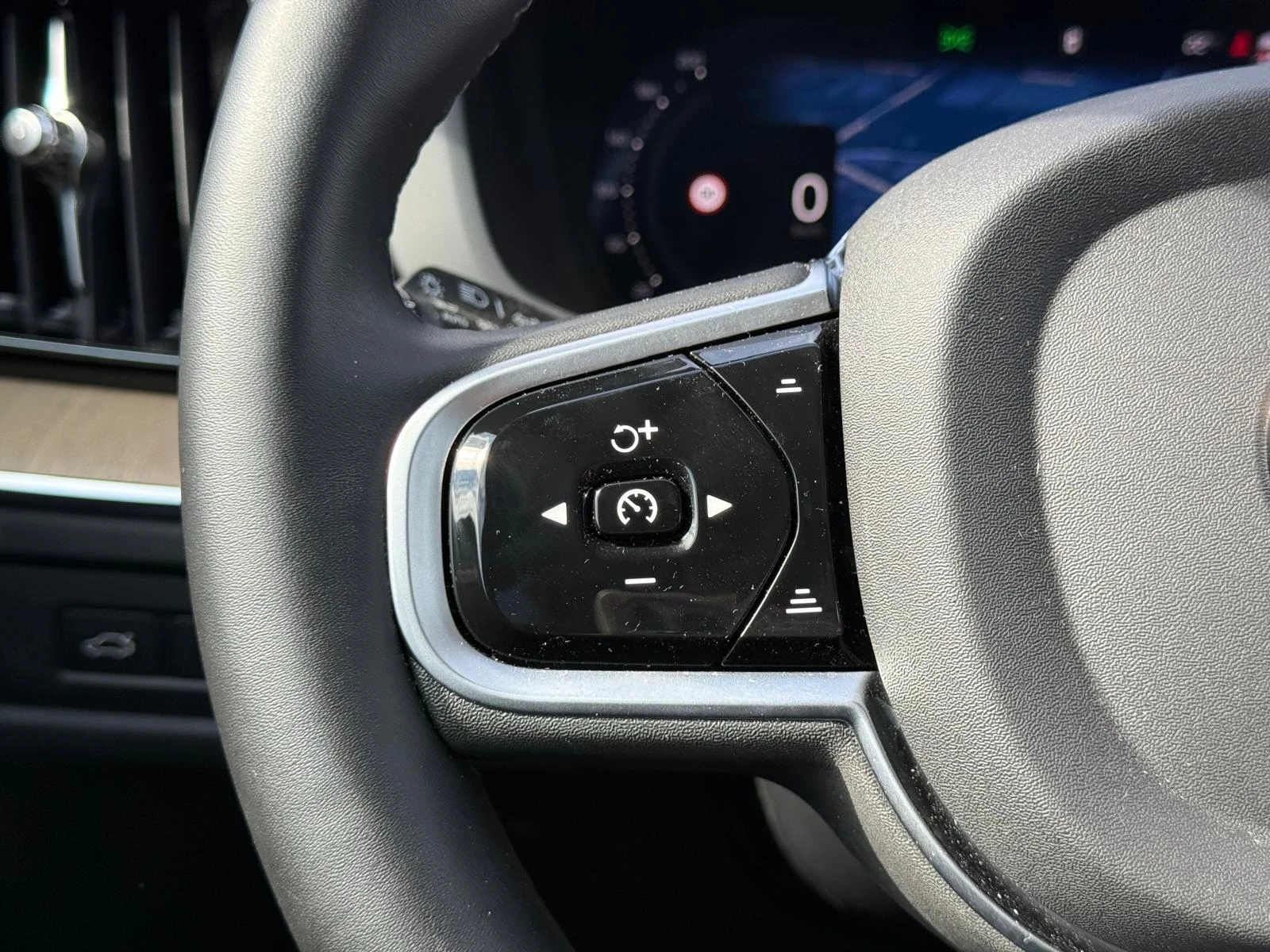 Volvo-XC60-image-22