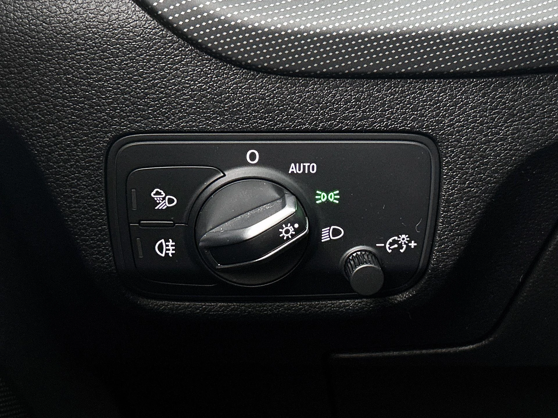 Audi-Q2-image-25