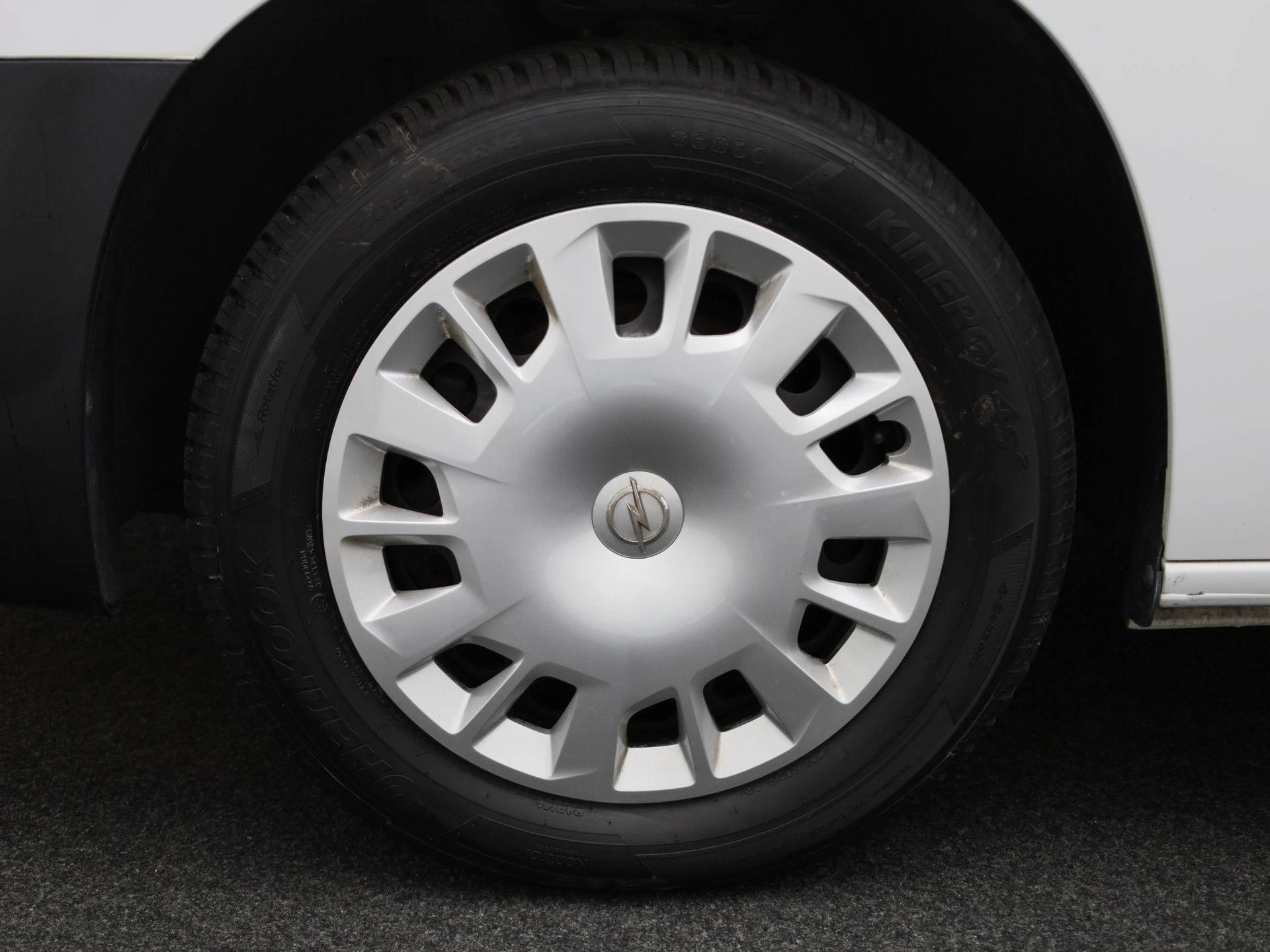 Opel-Combo Life-image-12