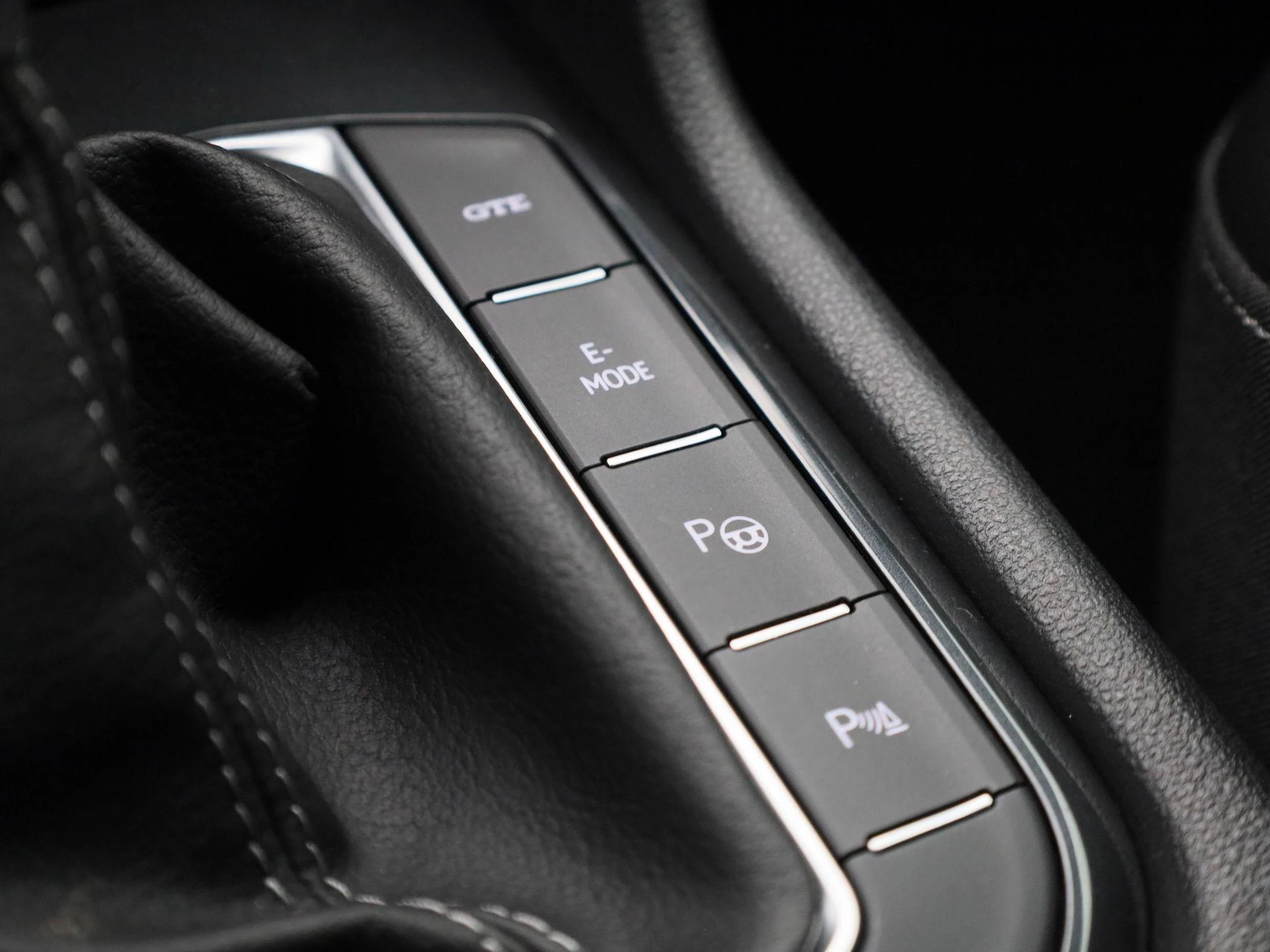 Volkswagen-Tiguan-image-29