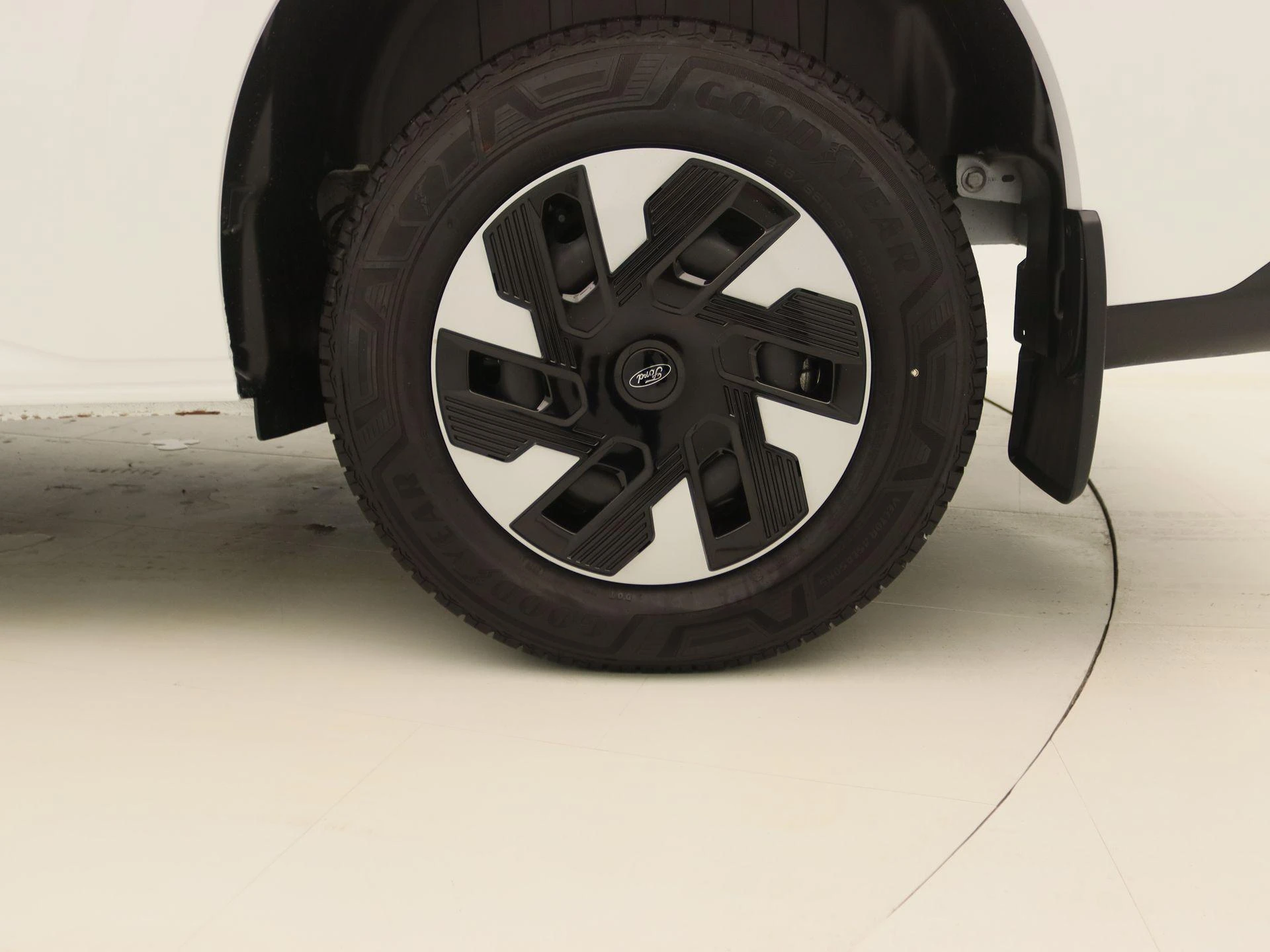 Ford-E-Transit-image-11