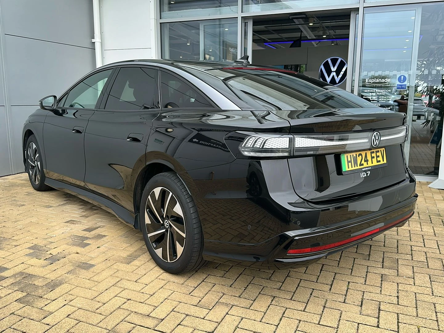 Volkswagen-ID.7-image-2