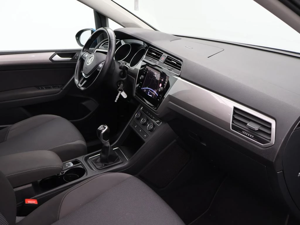 Volkswagen Touran Touran Trendline 1.5TSI 150PK *PANODAK*7 ZITPLAATSEN*CAMERA*ACC*PDC*APP-CONNECT*...*