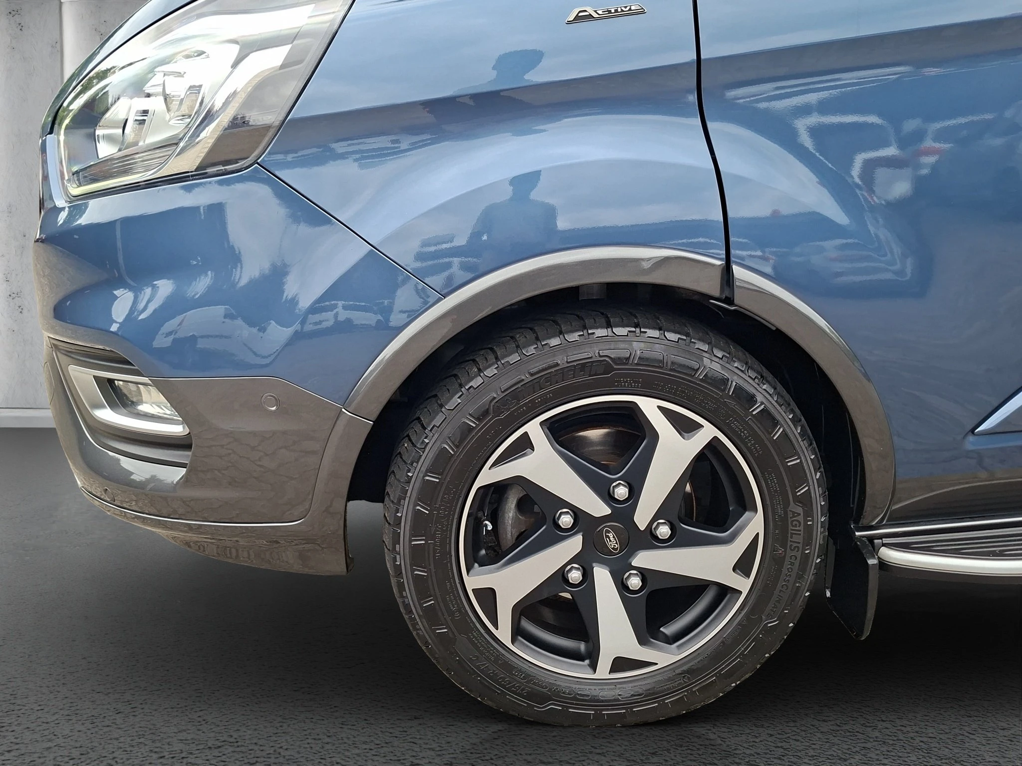 Ford Tourneo Custom Active 320 L1 2.0 EB Aut. | Standh | GJR | RFK | SHZ | LMF