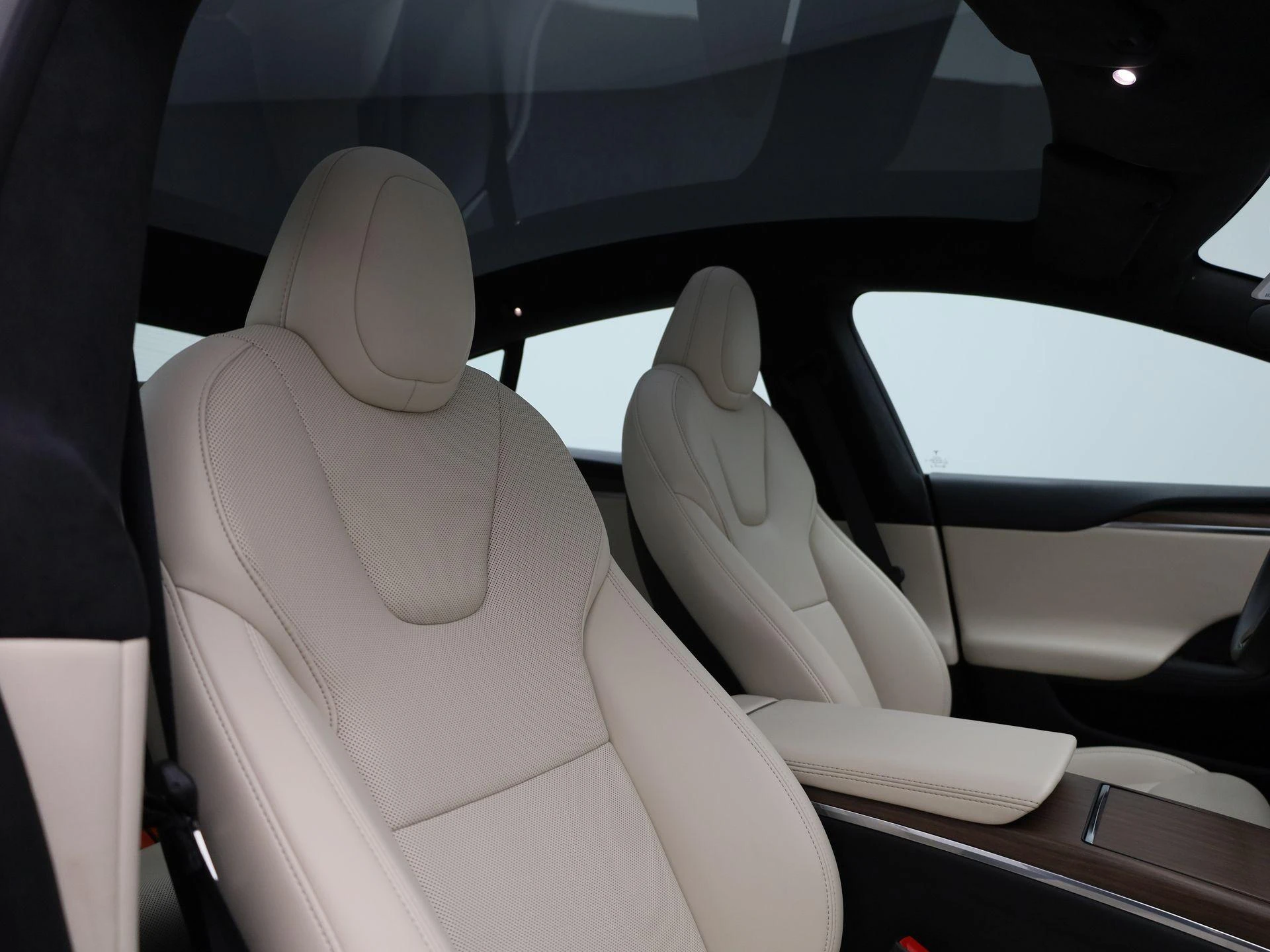 Tesla-Model S-image-41