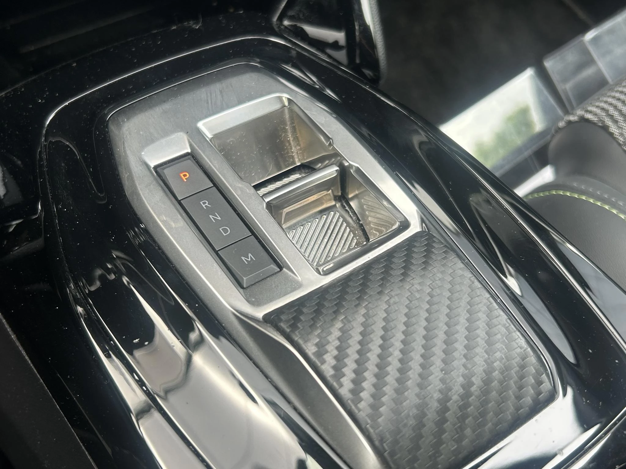Peugeot-208-image-18