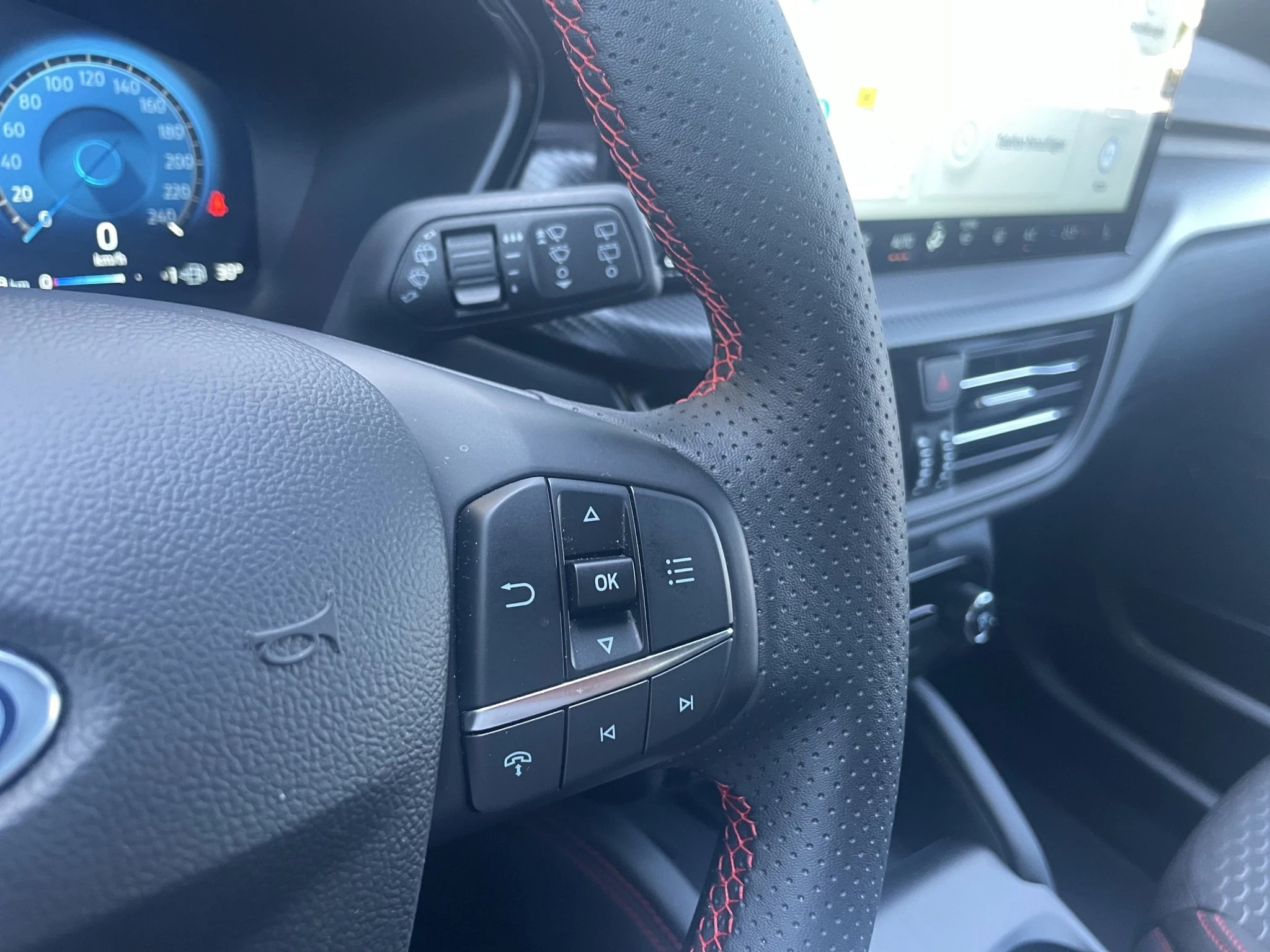Ford Kuga ST-Line Aut.*KAM*LED-MATRIX*NAVI*GRA*WINTER-PKT.