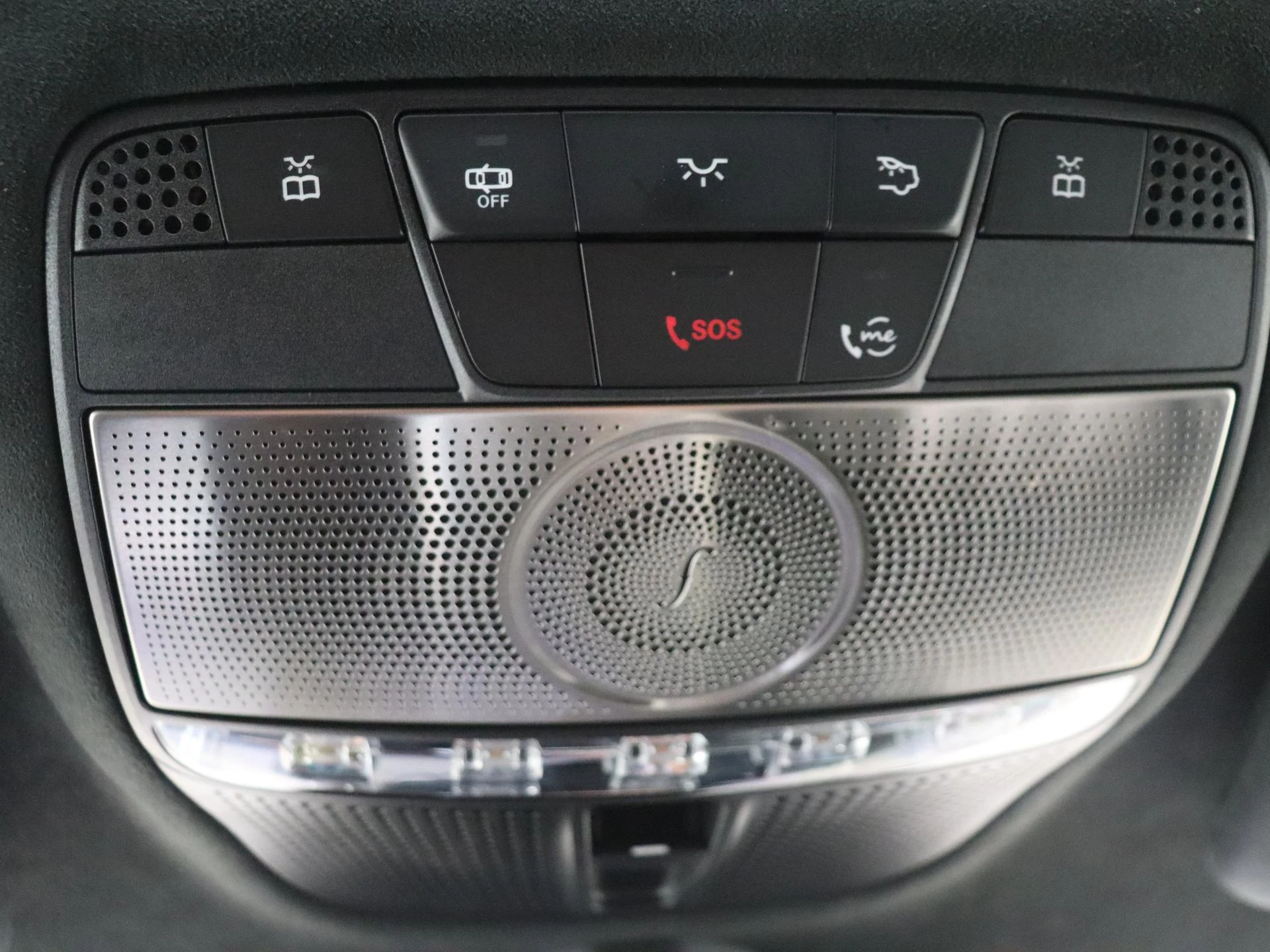 Mercedes-Benz-G-Klasse-image-27