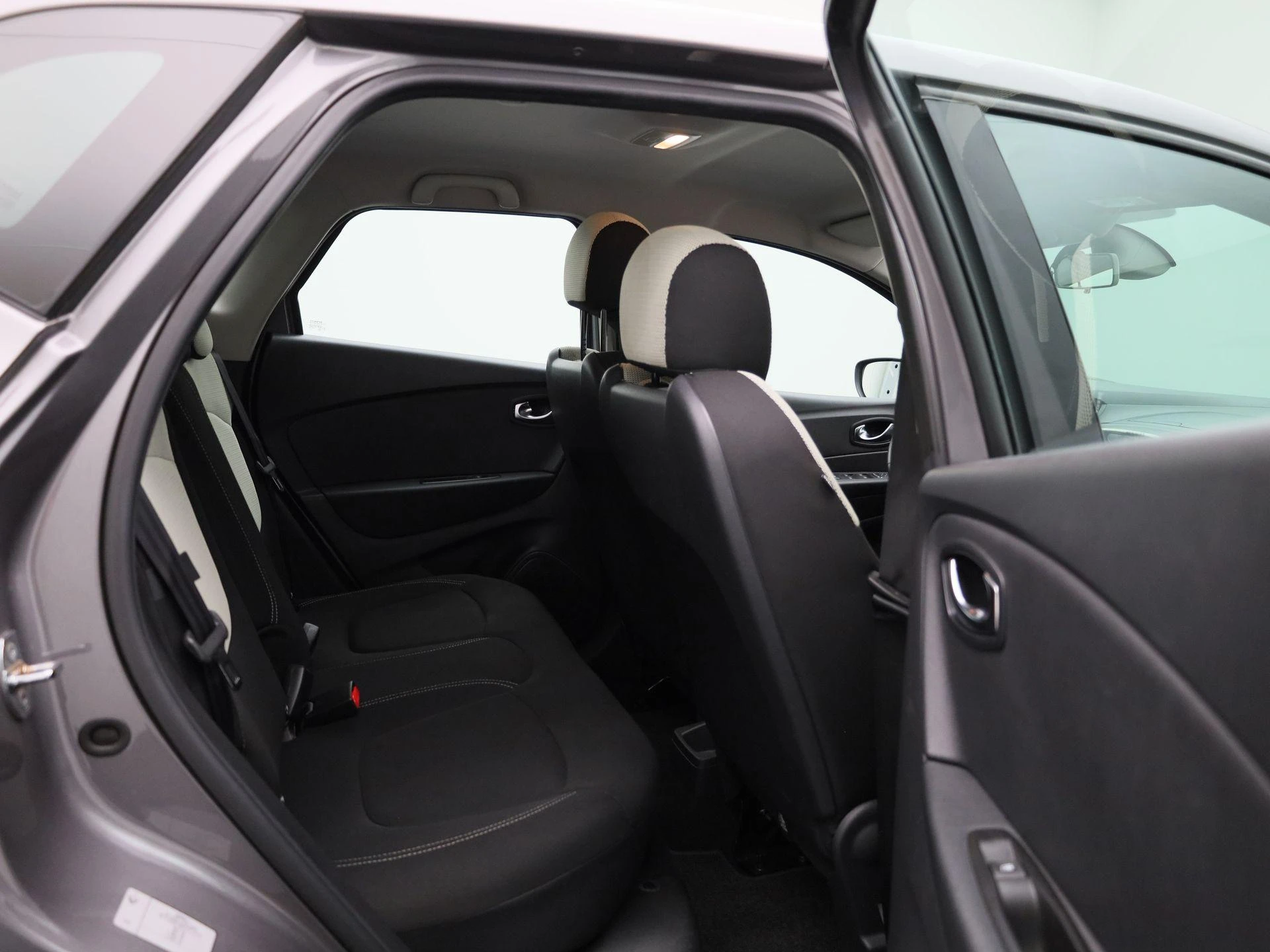 Renault-Captur-image-32