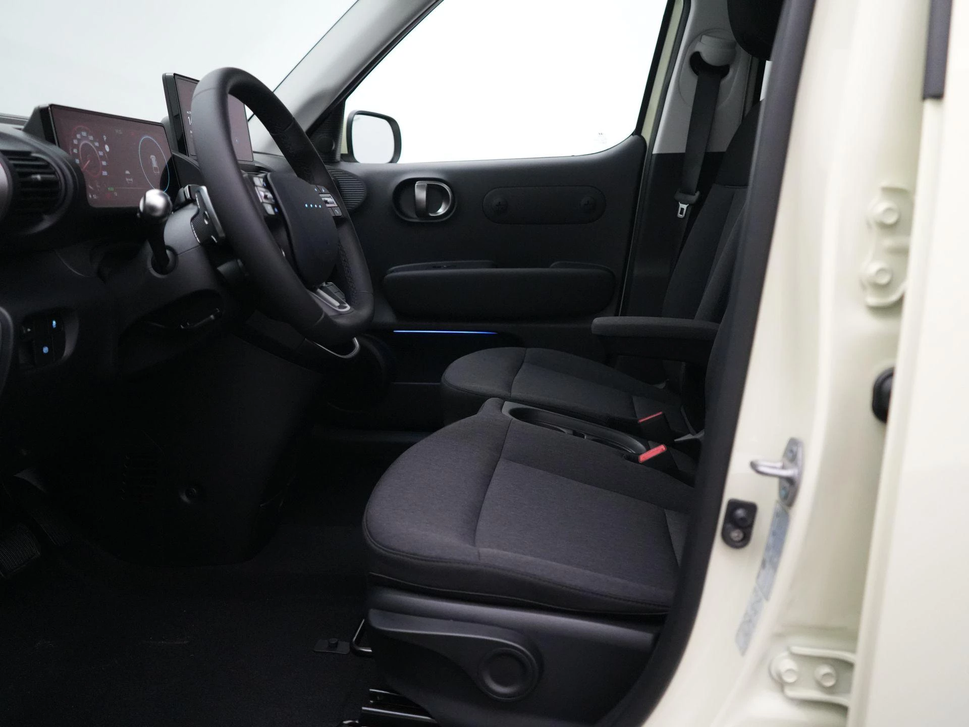 Hyundai-Inster-image-35