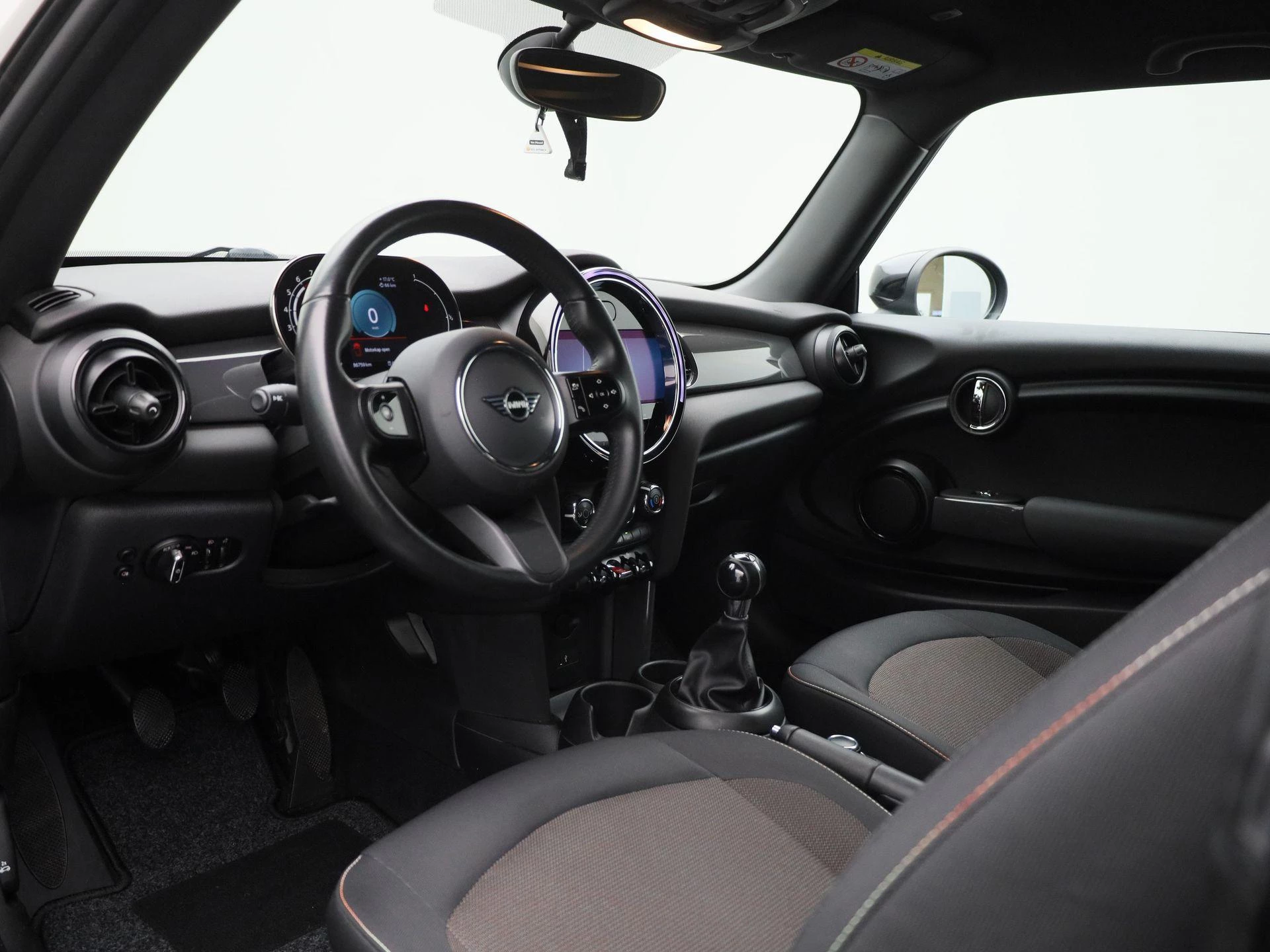 MINI-Cooper-image-30