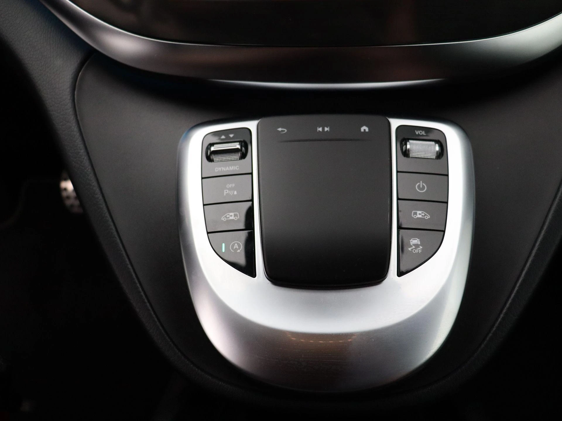 Mercedes-Benz-Classe V-image-16