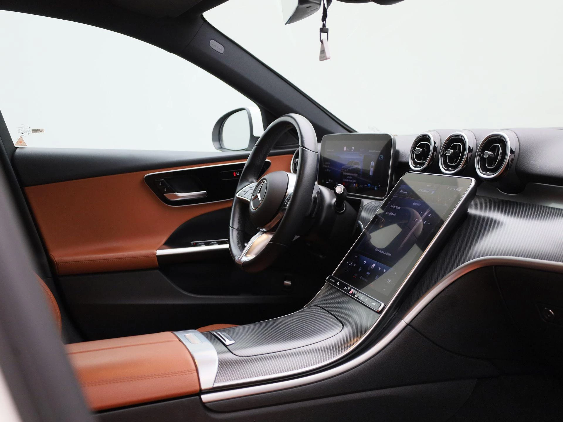 Mercedes-Benz-C-Klasse-image-31