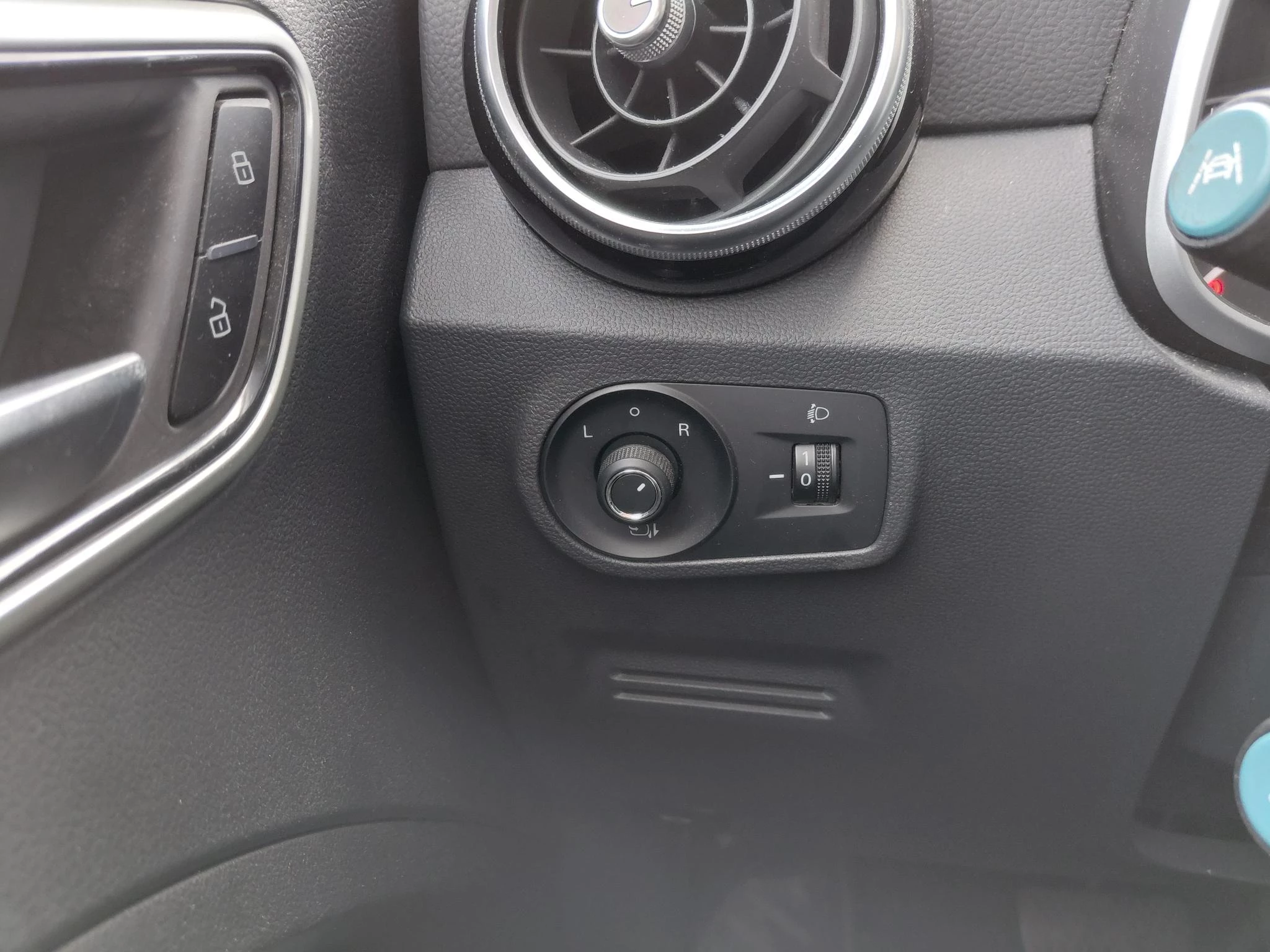 MG-ZS EV-image-13
