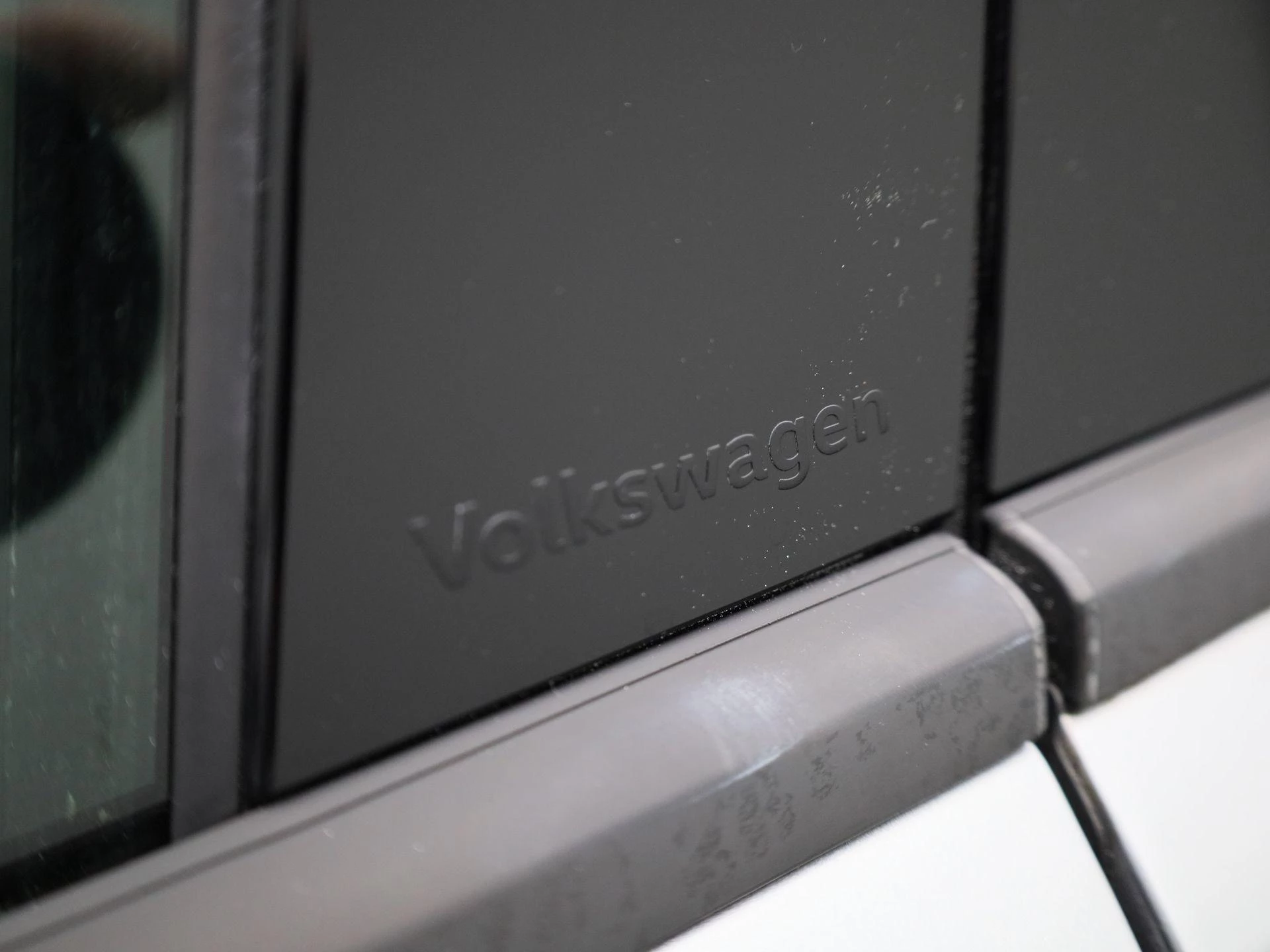 Volkswagen-T-Roc-image-14