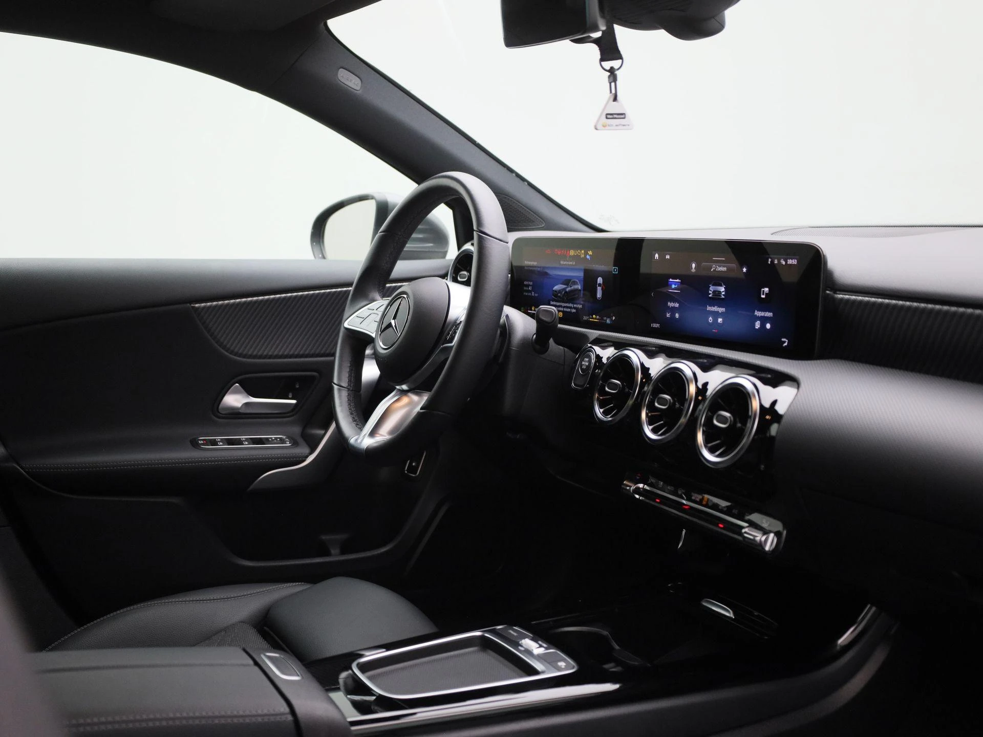 Mercedes-Benz-A-Klasse-image-31