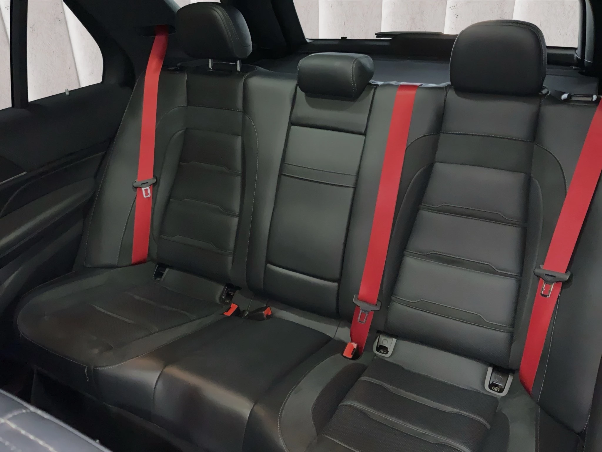 Mercedes-Benz-GLE-image-10