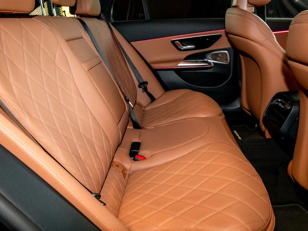 Mercedes-Benz-E-Klasse 450 d-image-11